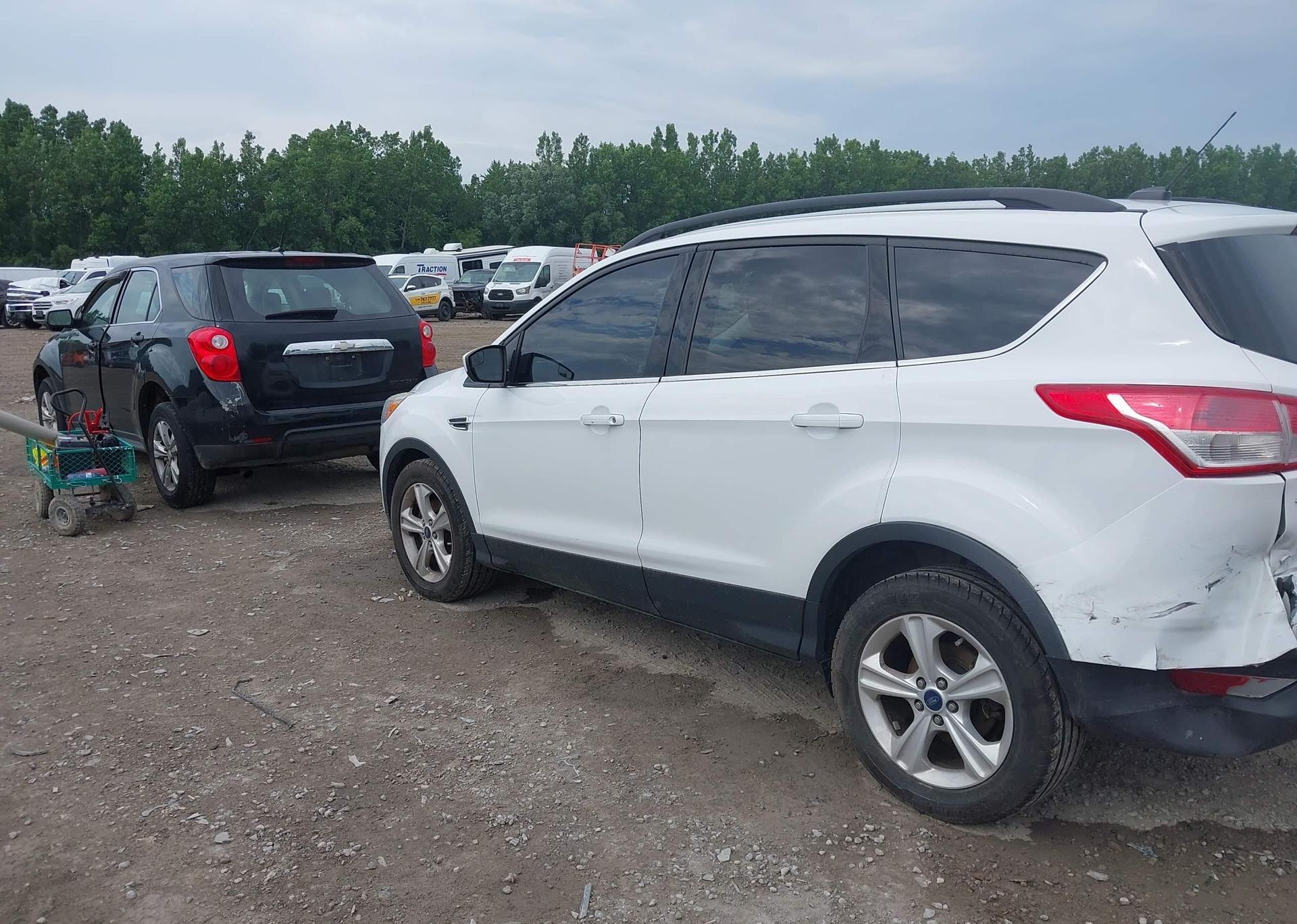 2015 FORD ESCAPE SE