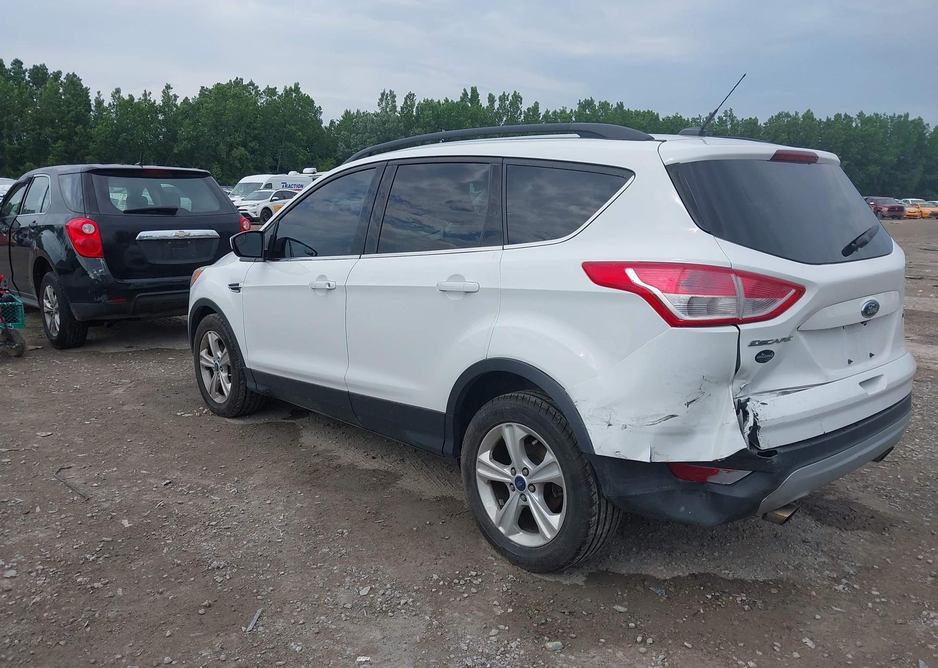 2015 FORD ESCAPE SE