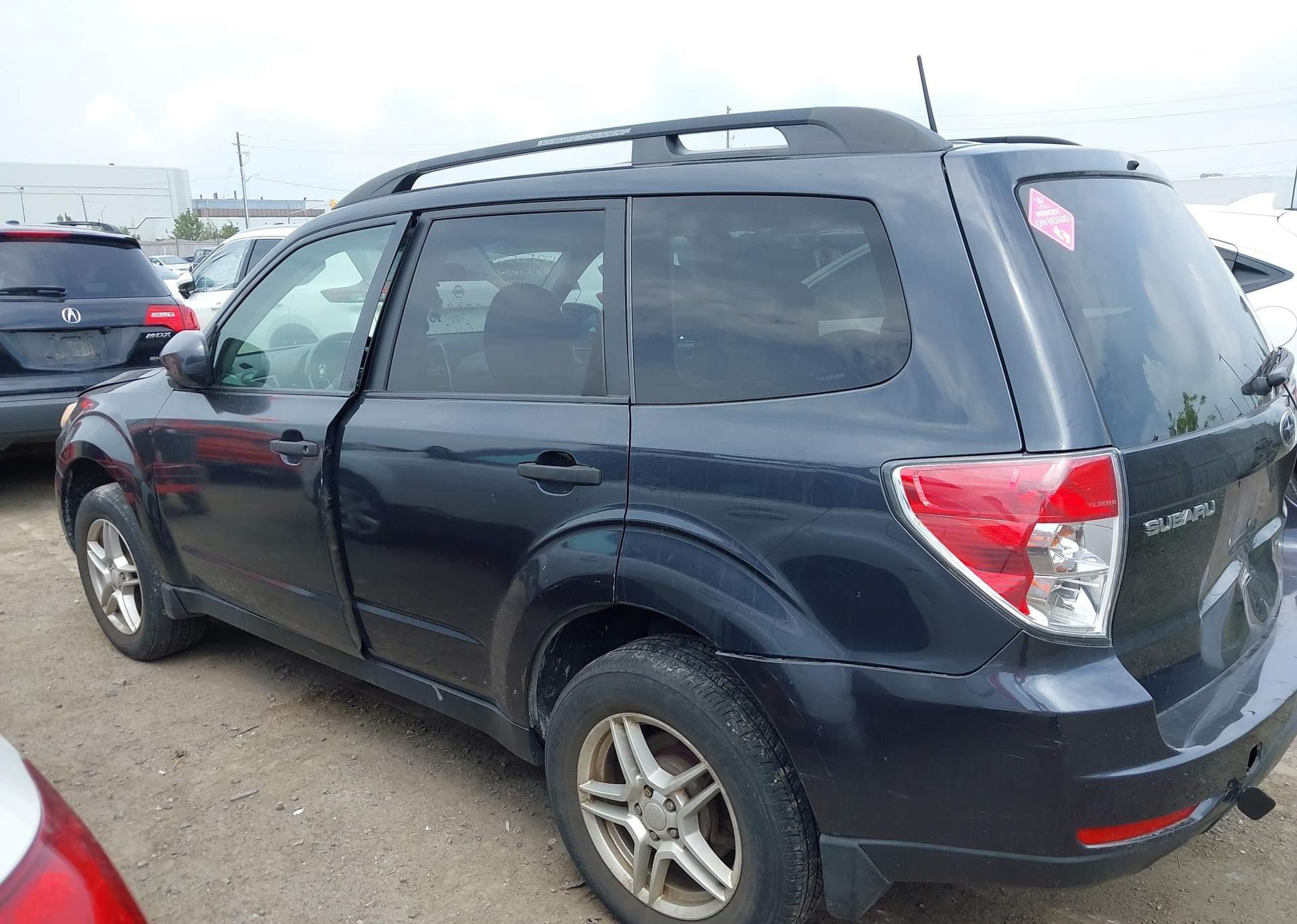 2010 SUBARU FORESTER XS