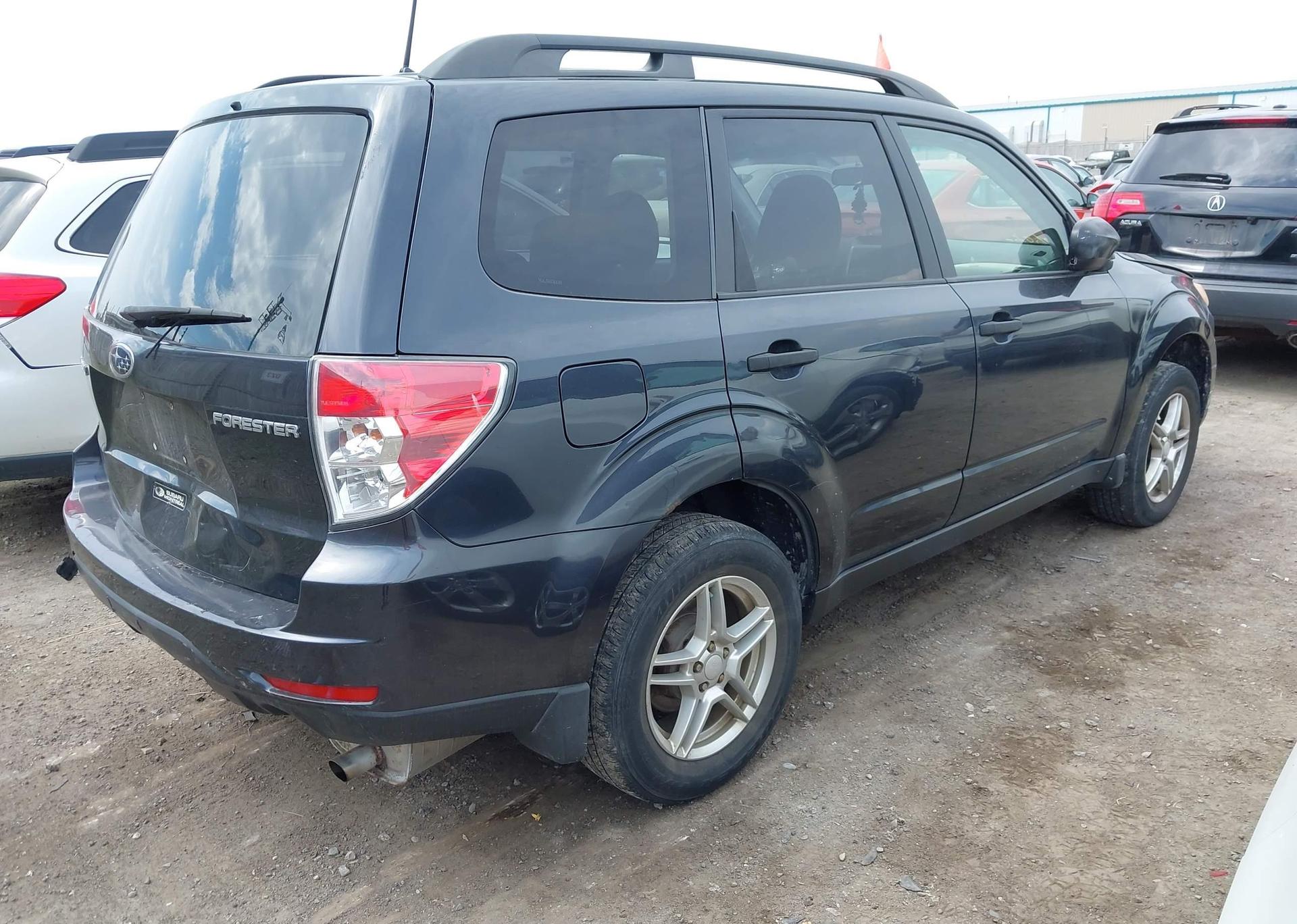 2010 SUBARU FORESTER XS
