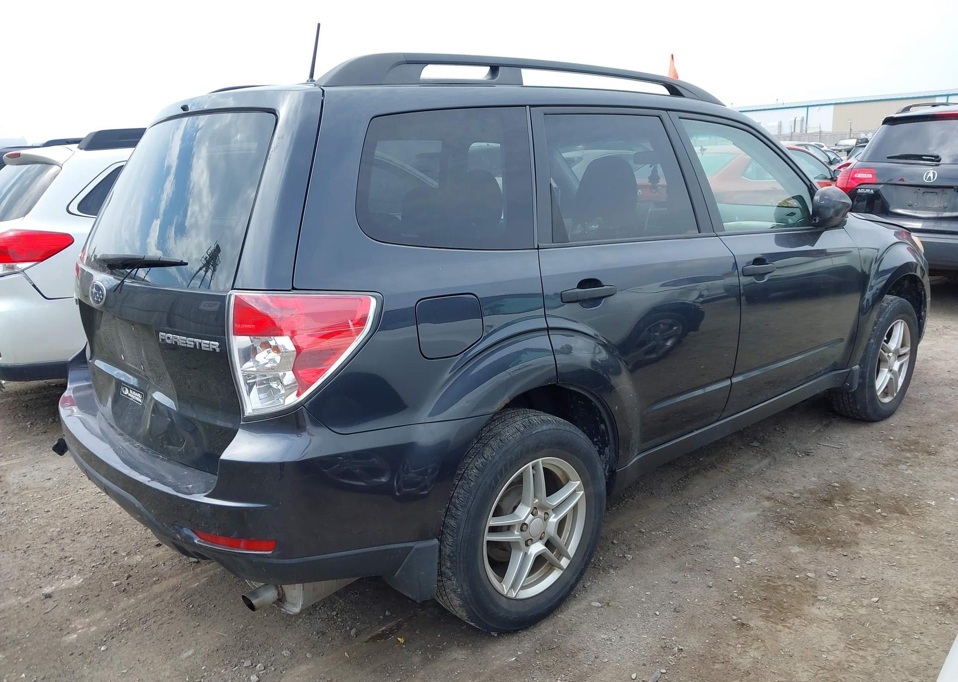 2010 SUBARU FORESTER XS