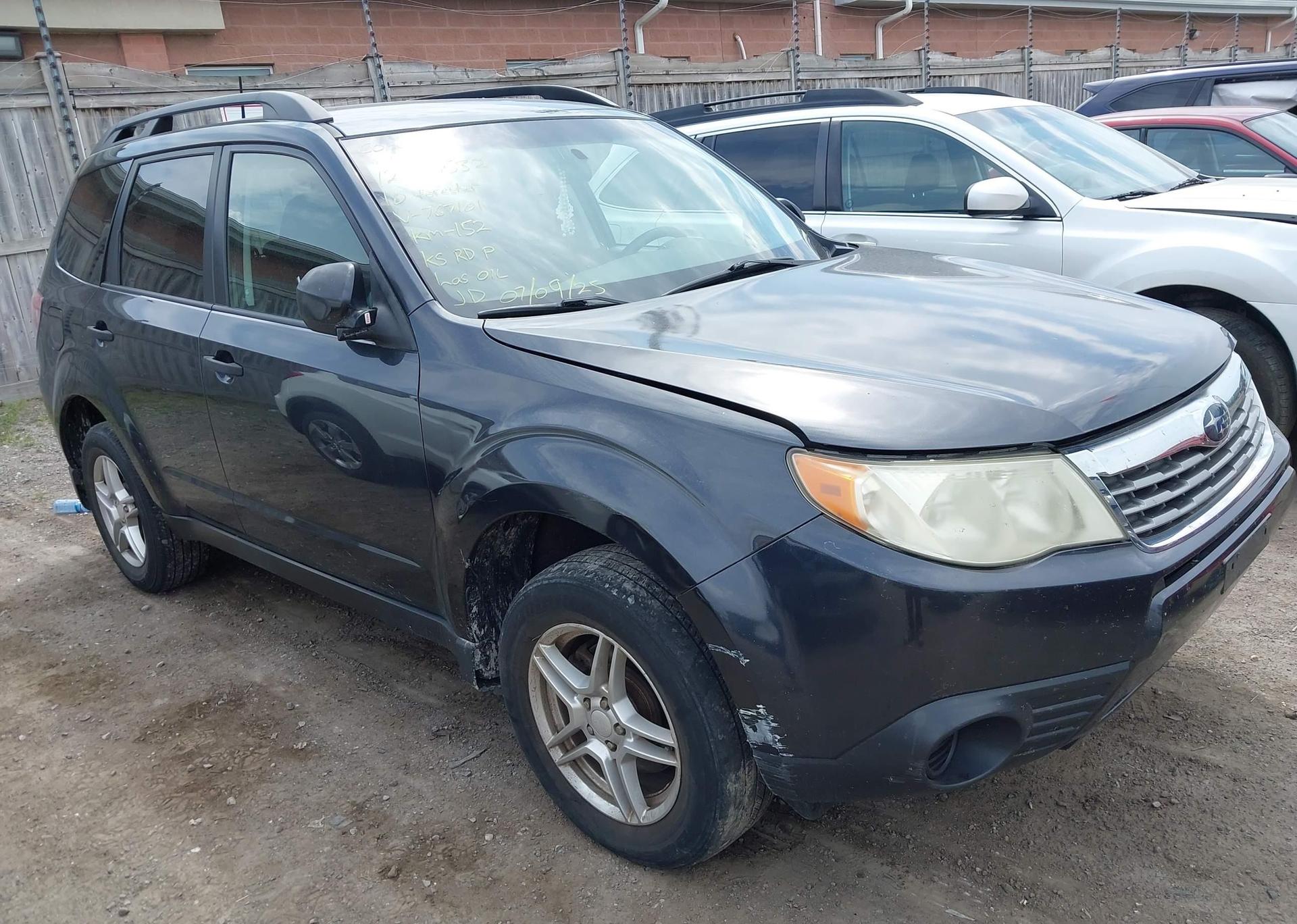 2010 SUBARU FORESTER XS