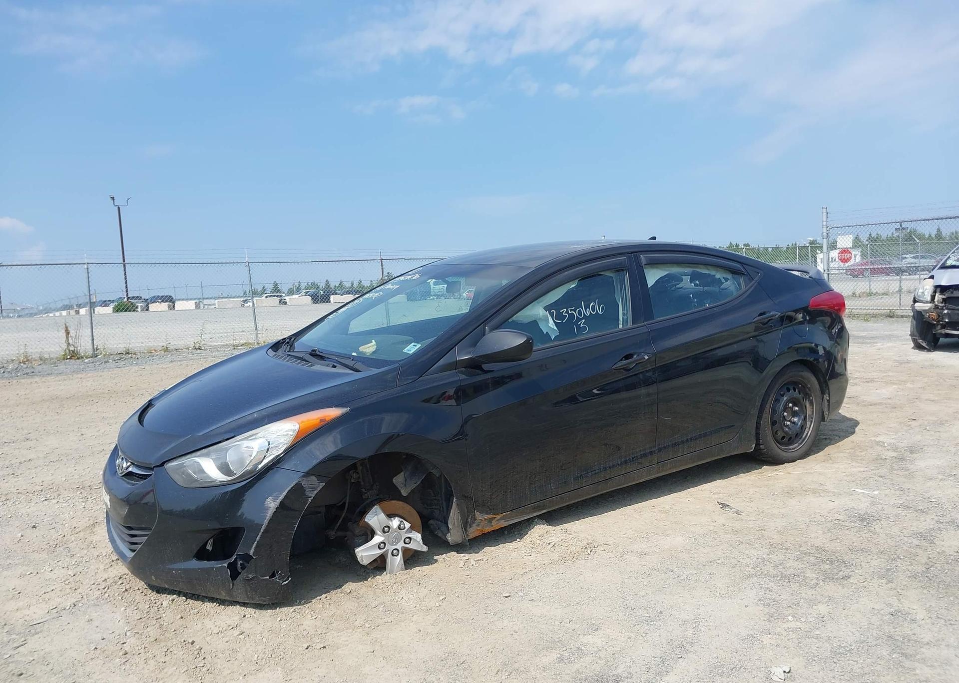 2013 HYUNDAI ELANTRA GL