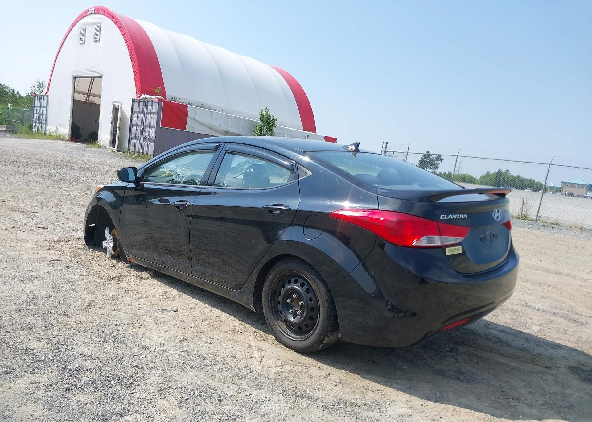 2013 HYUNDAI ELANTRA GL
