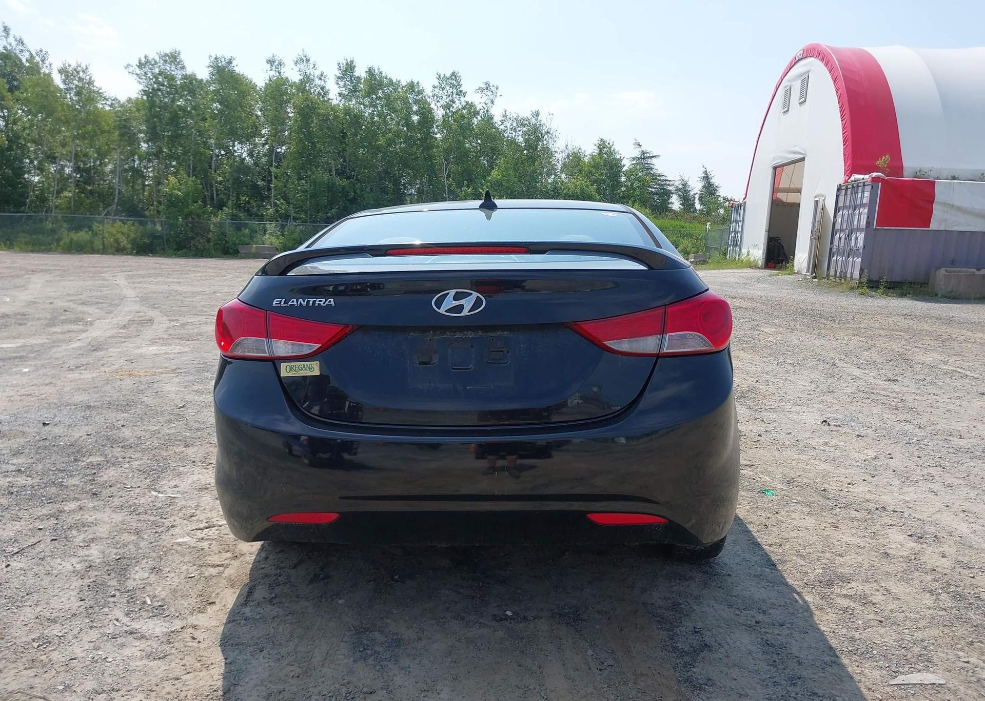 2013 HYUNDAI ELANTRA GL