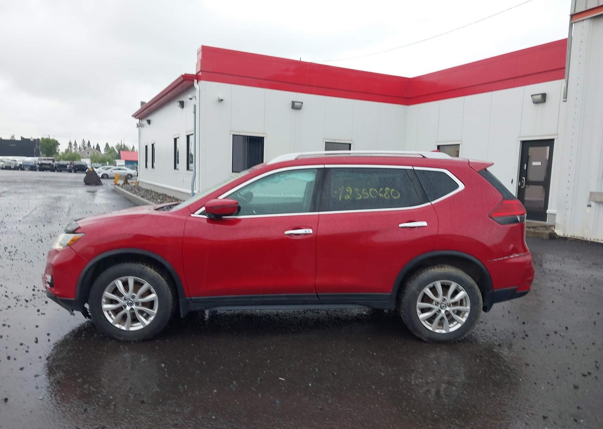 2017 NISSAN ROGUE S