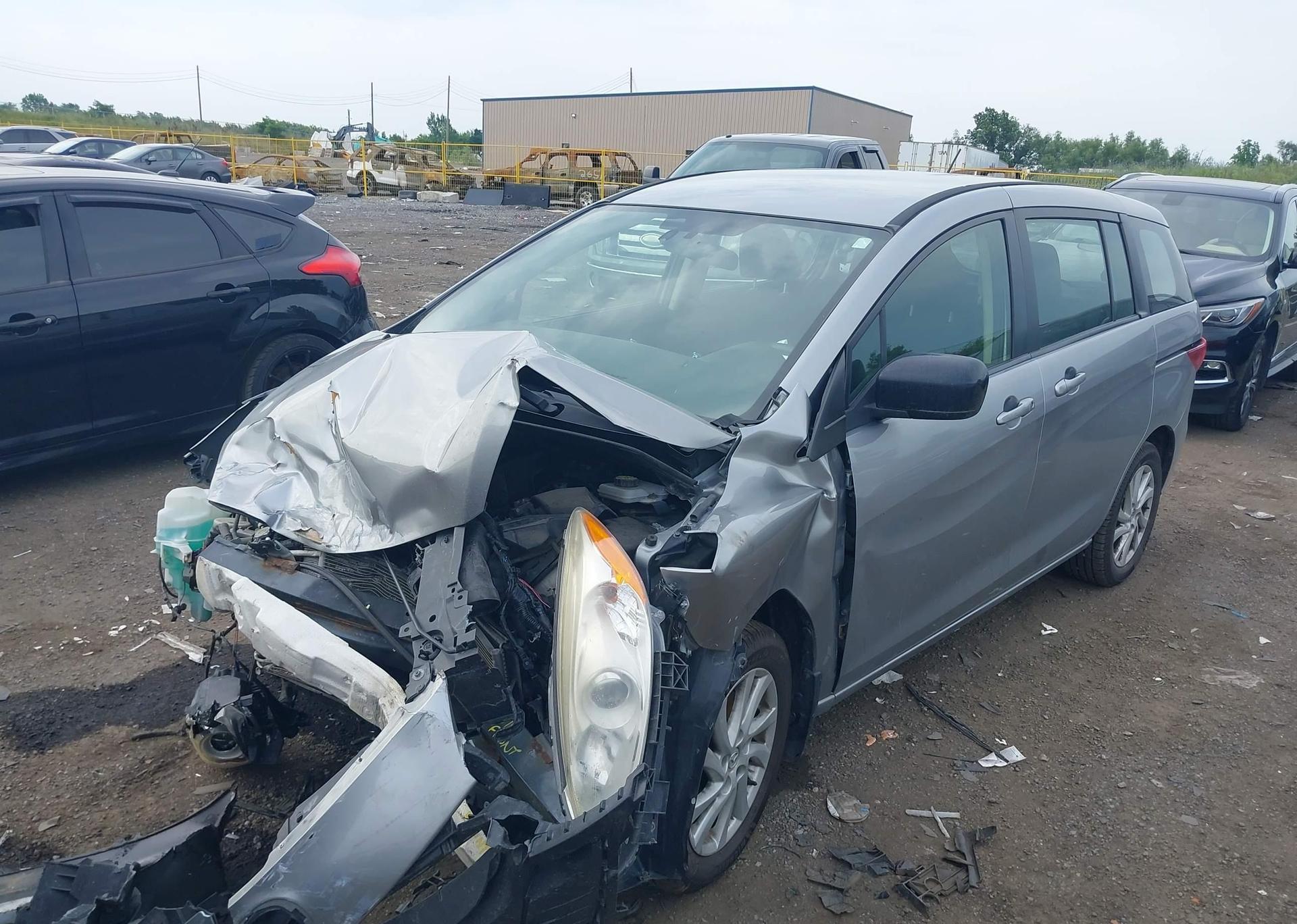 2017 MAZDA MAZDA5 GS