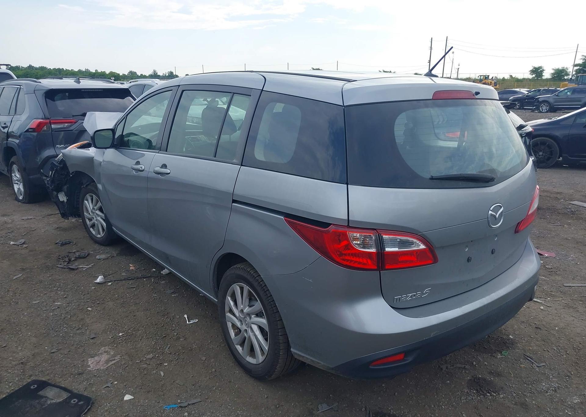 2017 MAZDA MAZDA5 GS