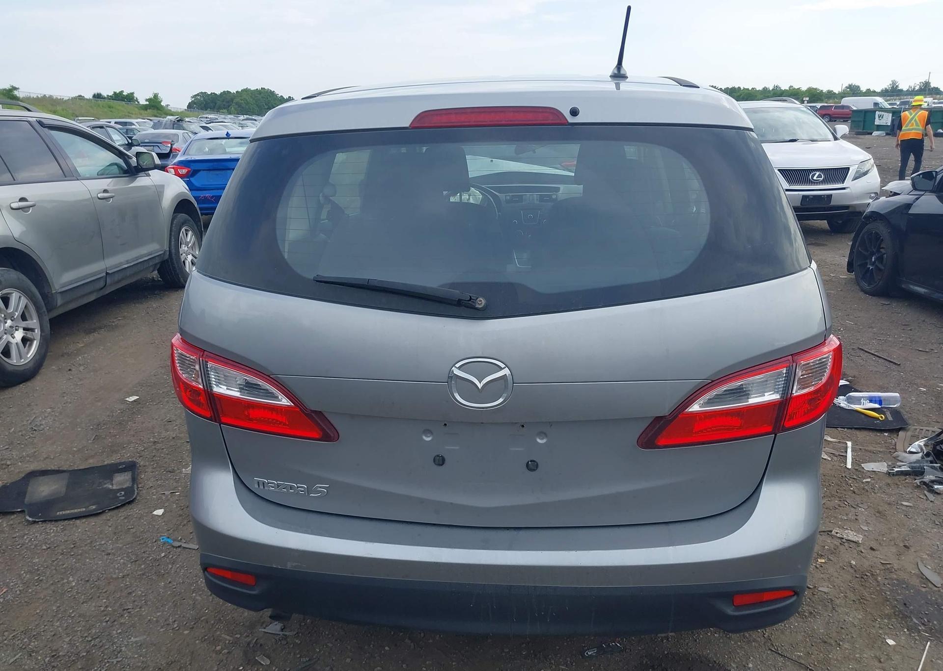 2017 MAZDA MAZDA5 GS