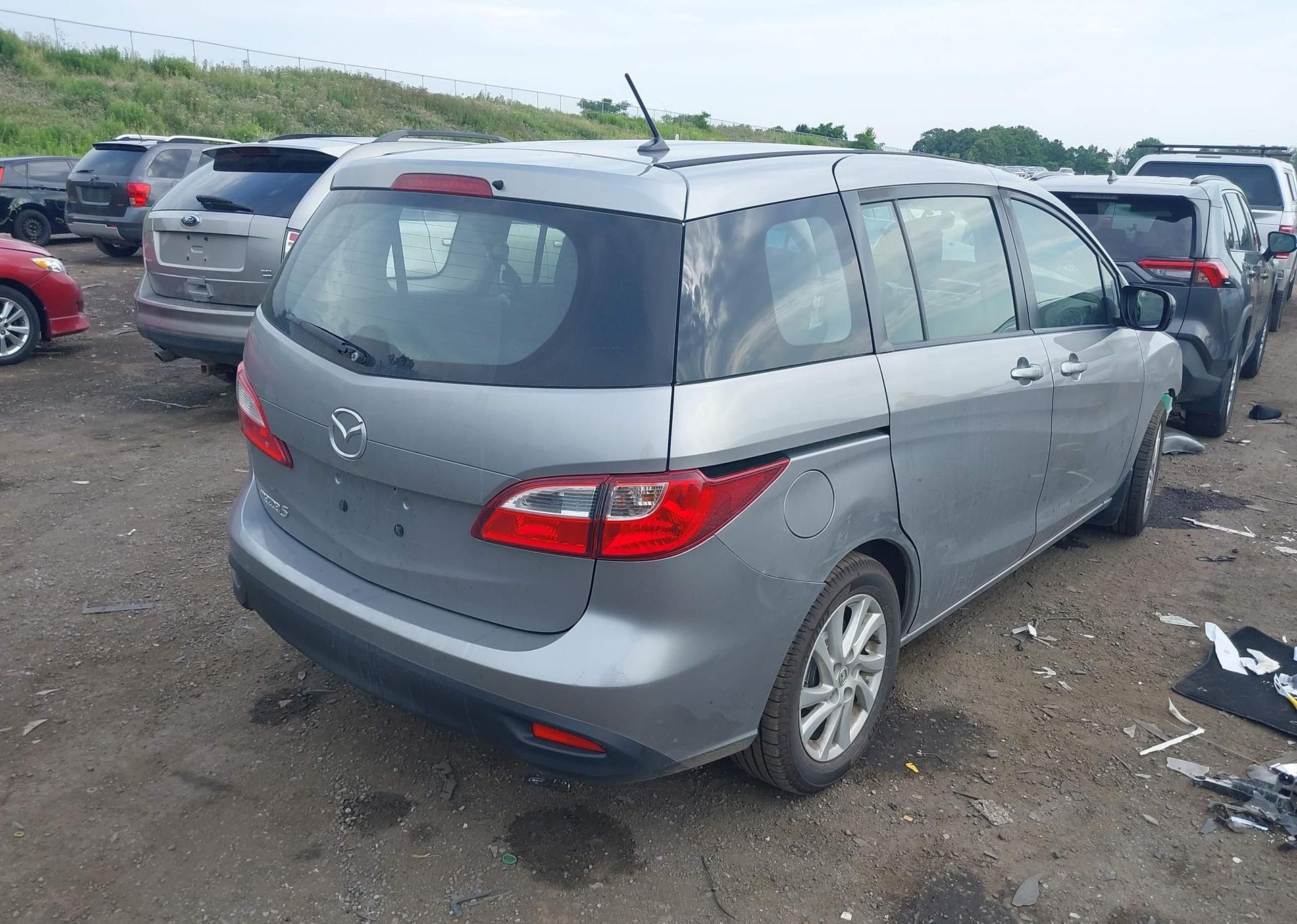 2017 MAZDA MAZDA5 GS