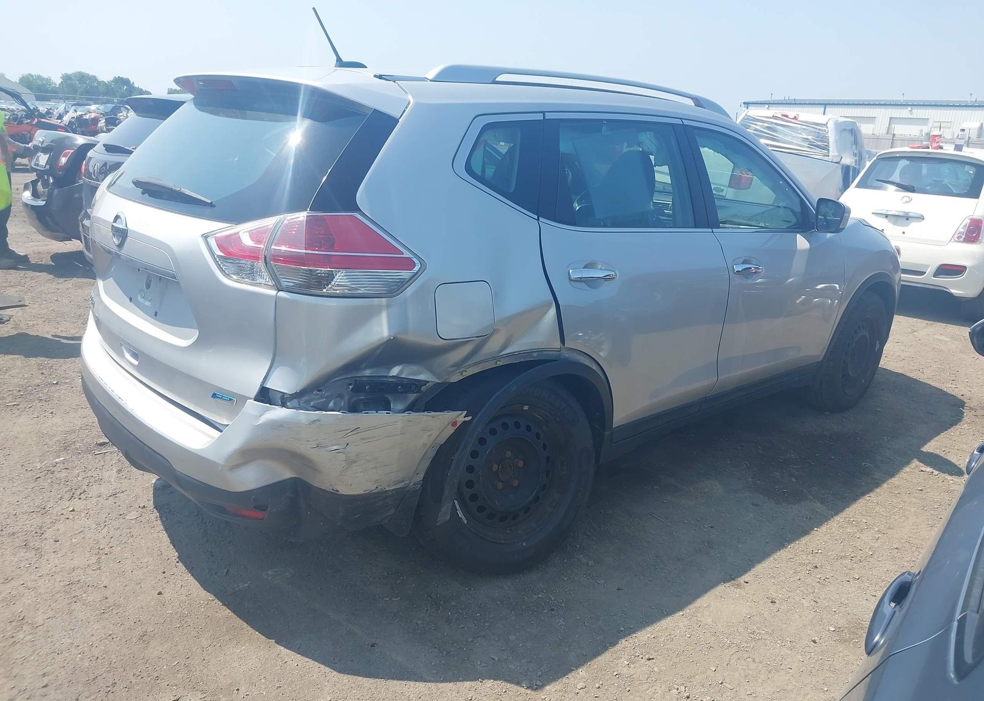 2015 NISSAN ROGUE S