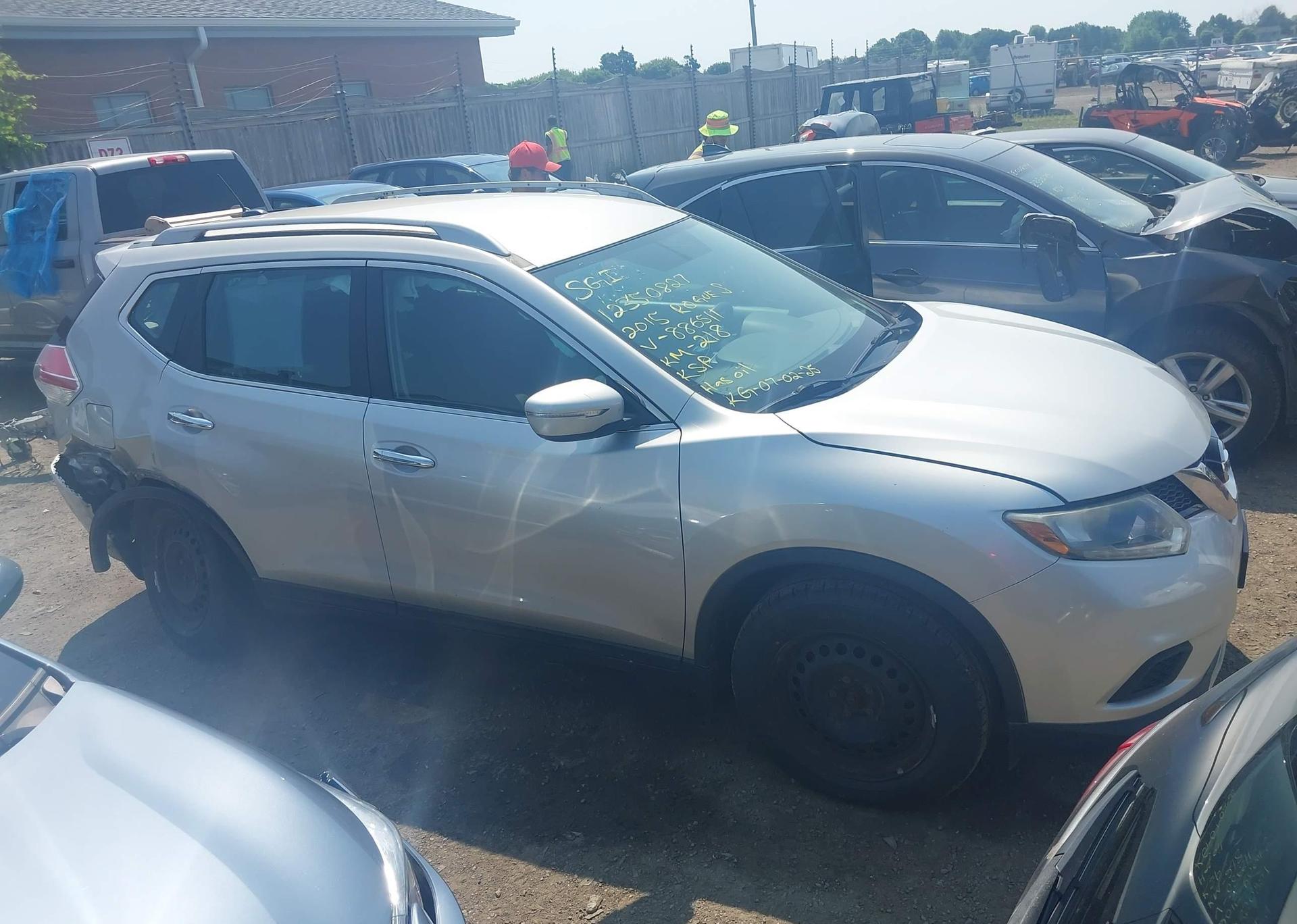 2015 NISSAN ROGUE S