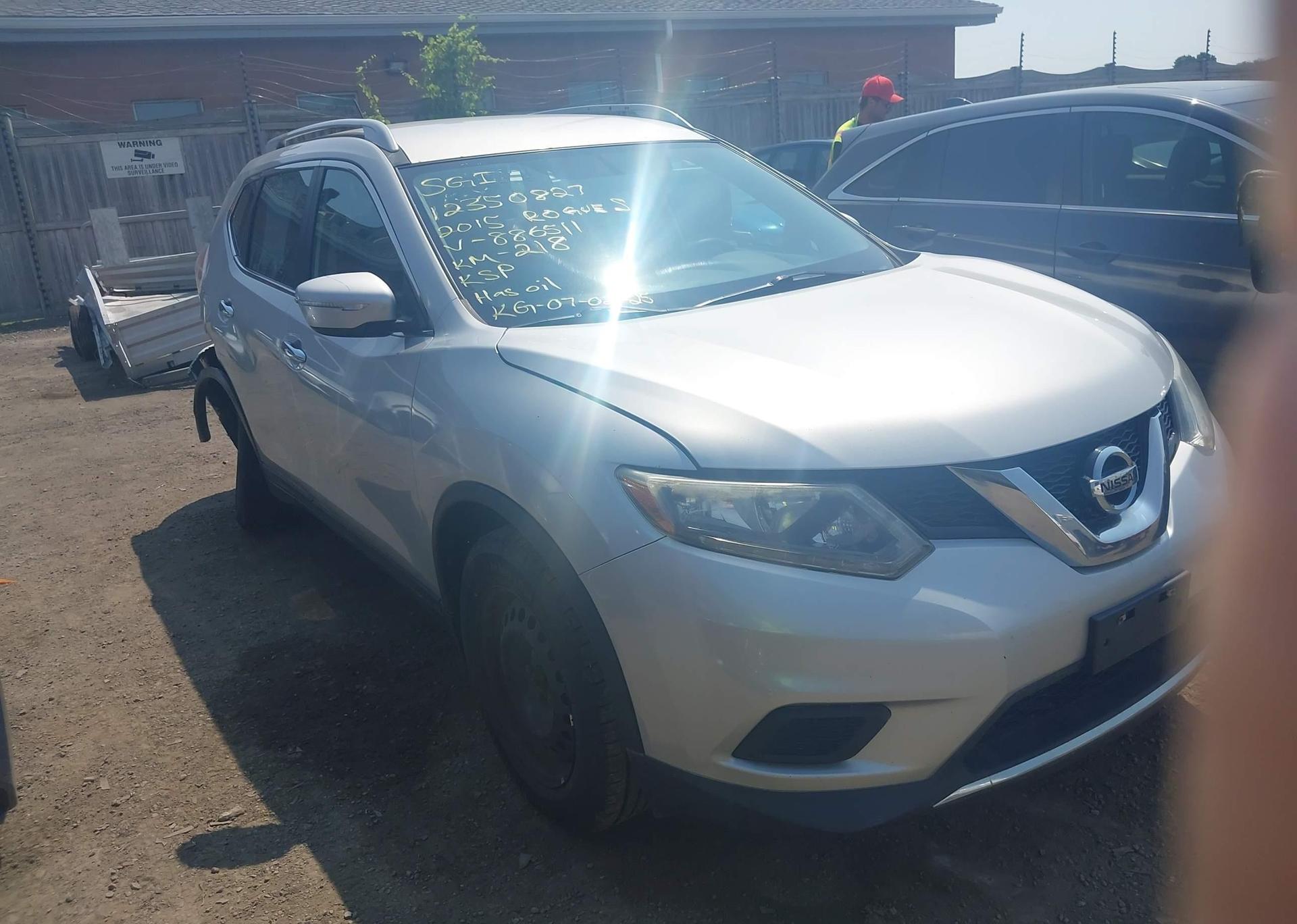 2015 NISSAN ROGUE S
