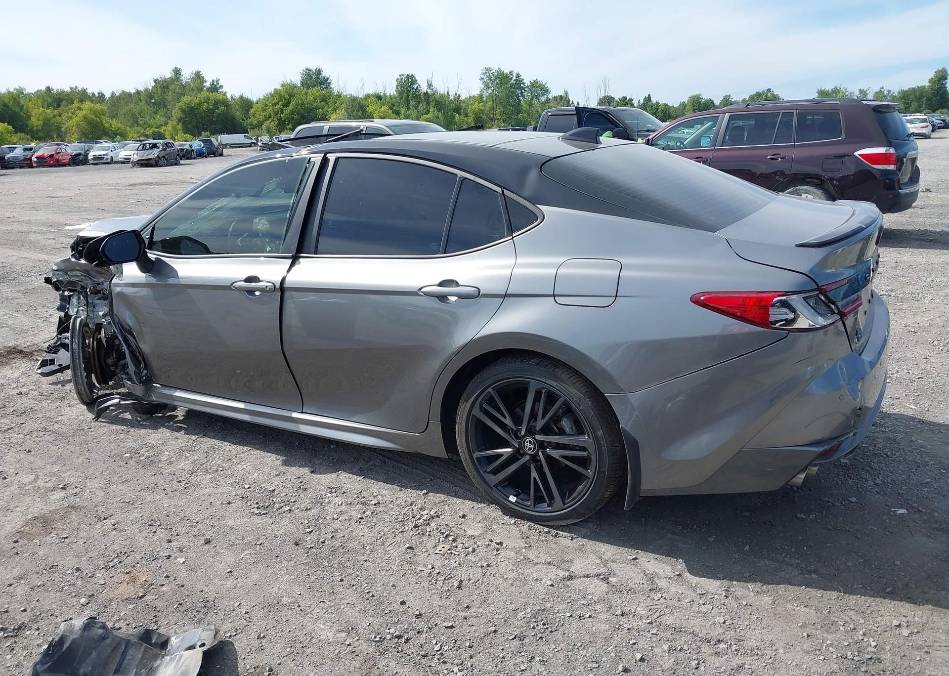 2025 TOYOTA CAMRY