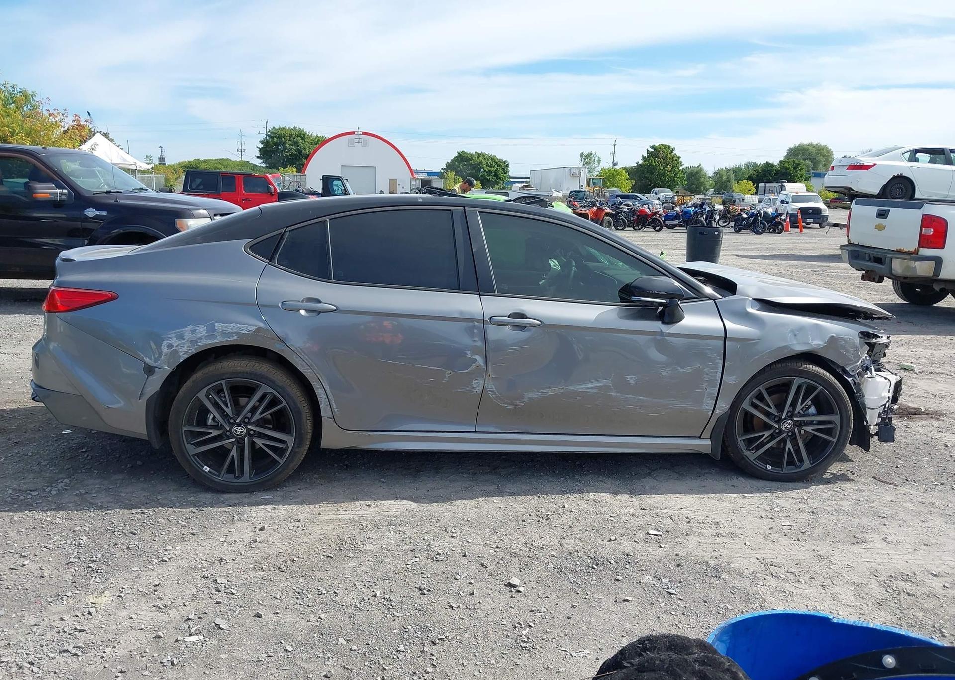 2025 TOYOTA CAMRY
