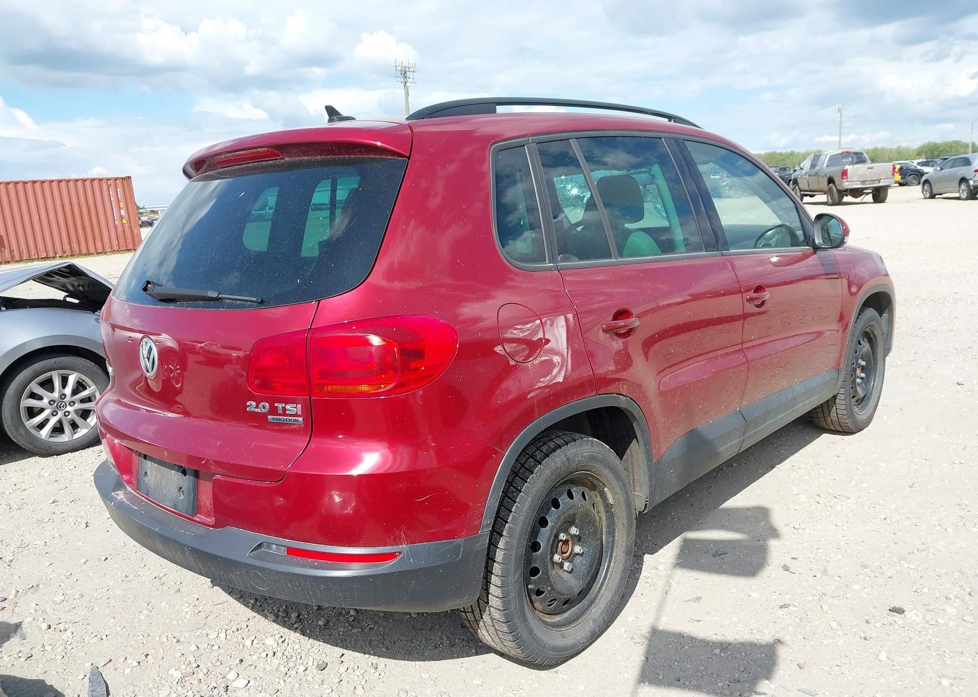 2013 VOLKSWAGEN TIGUAN S