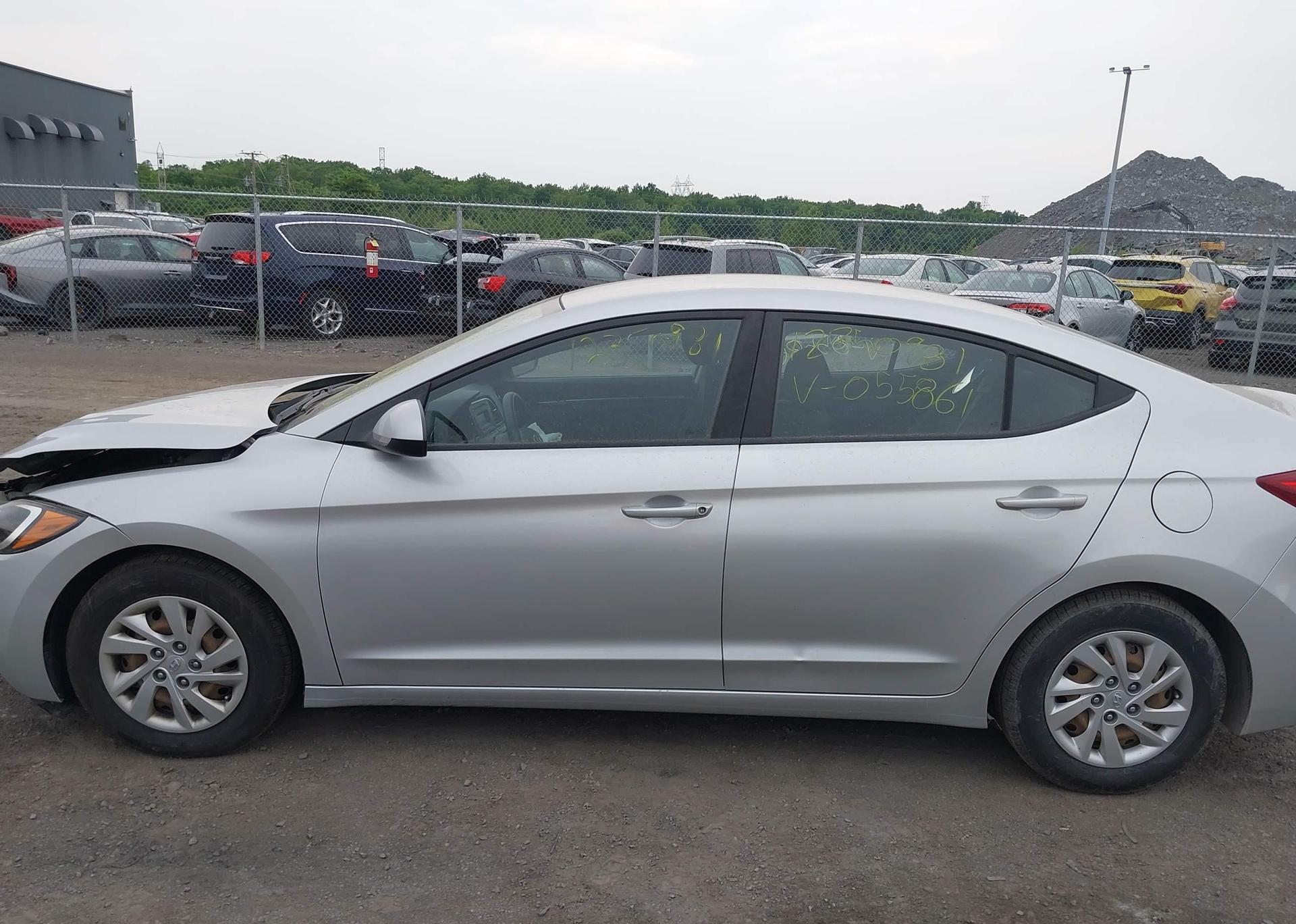 2017 HYUNDAI ELANTRA LE
