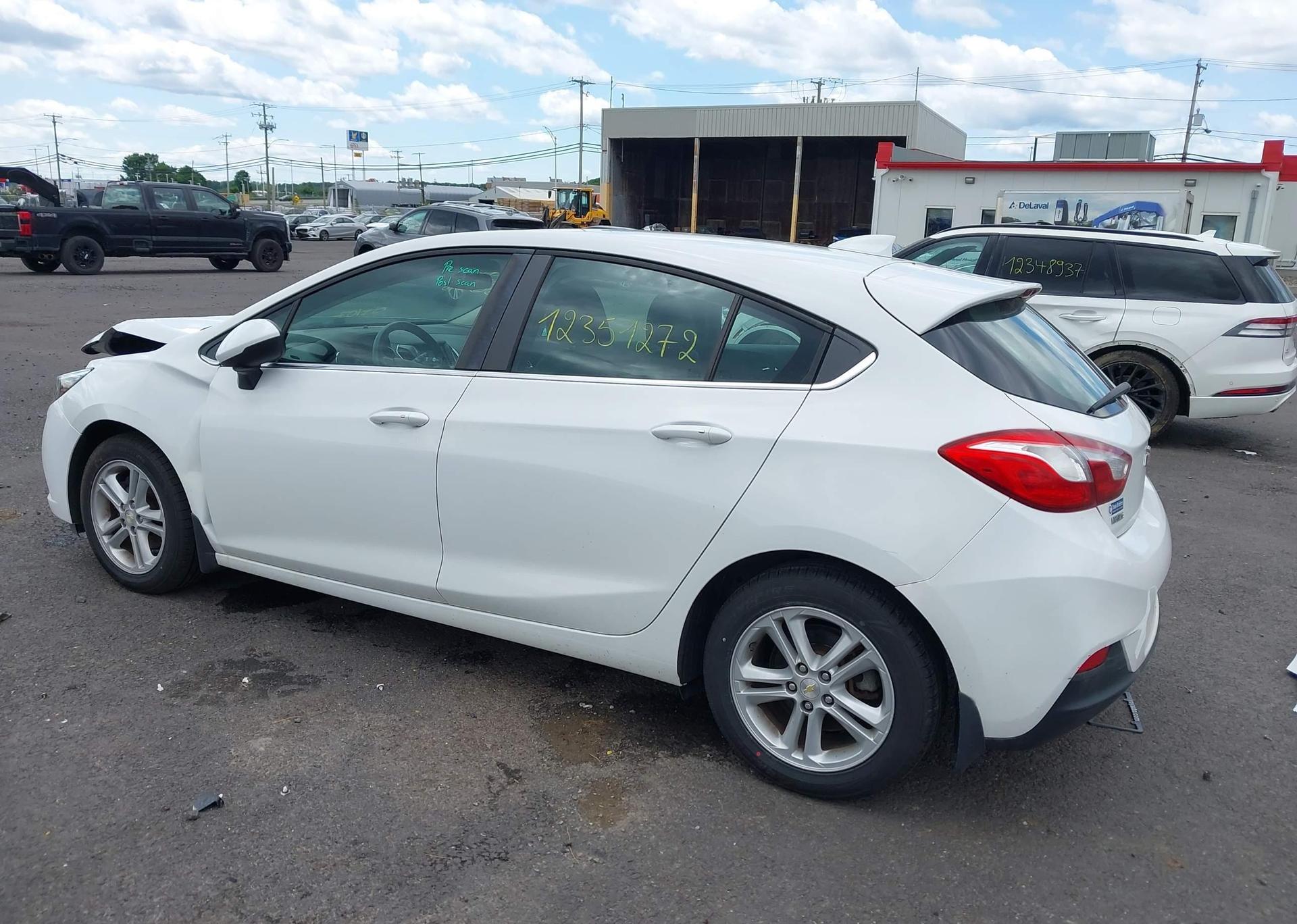 2017 CHEVROLET CRUZE LT AUTO