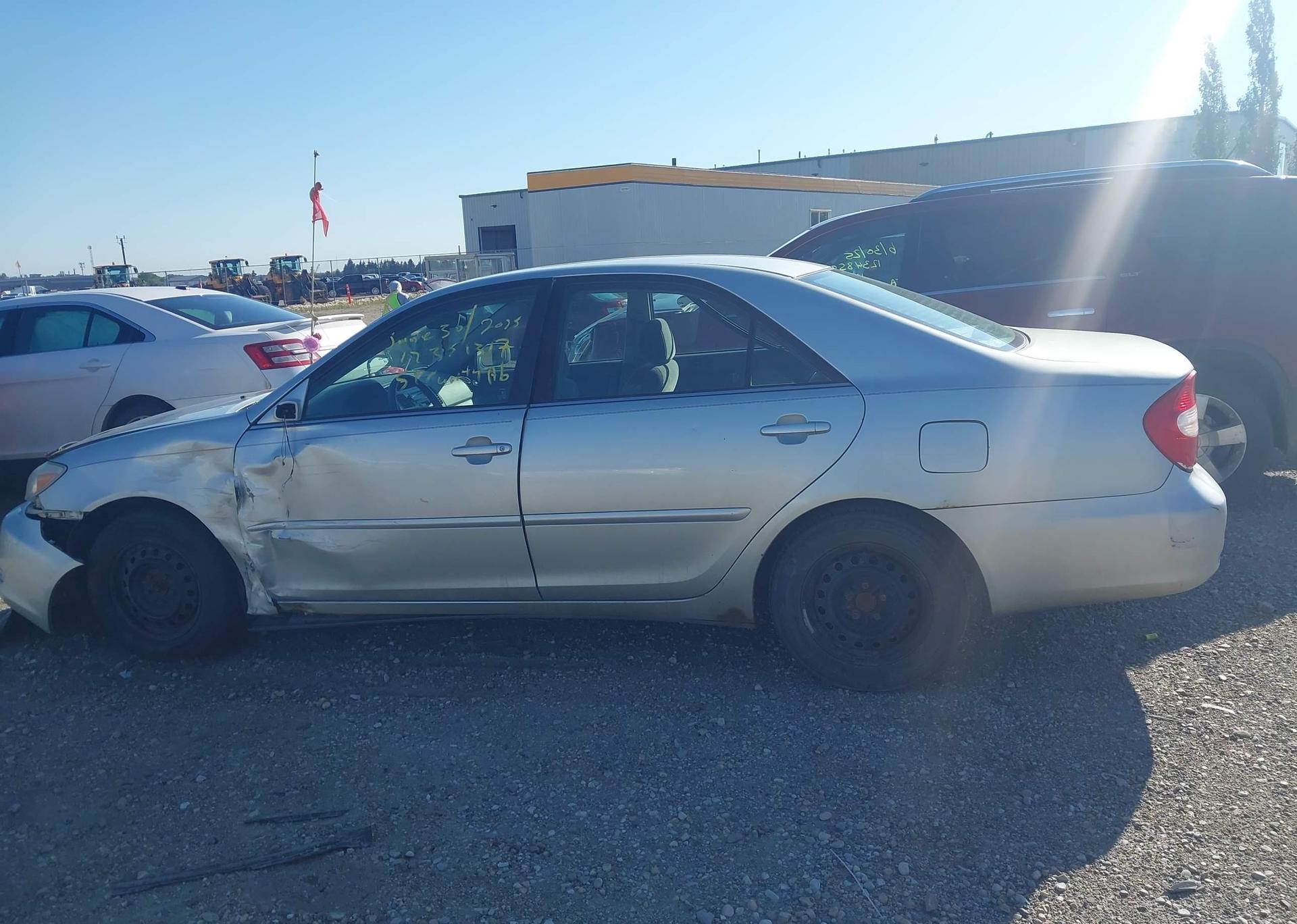 2003 TOYOTA CAMRY LE