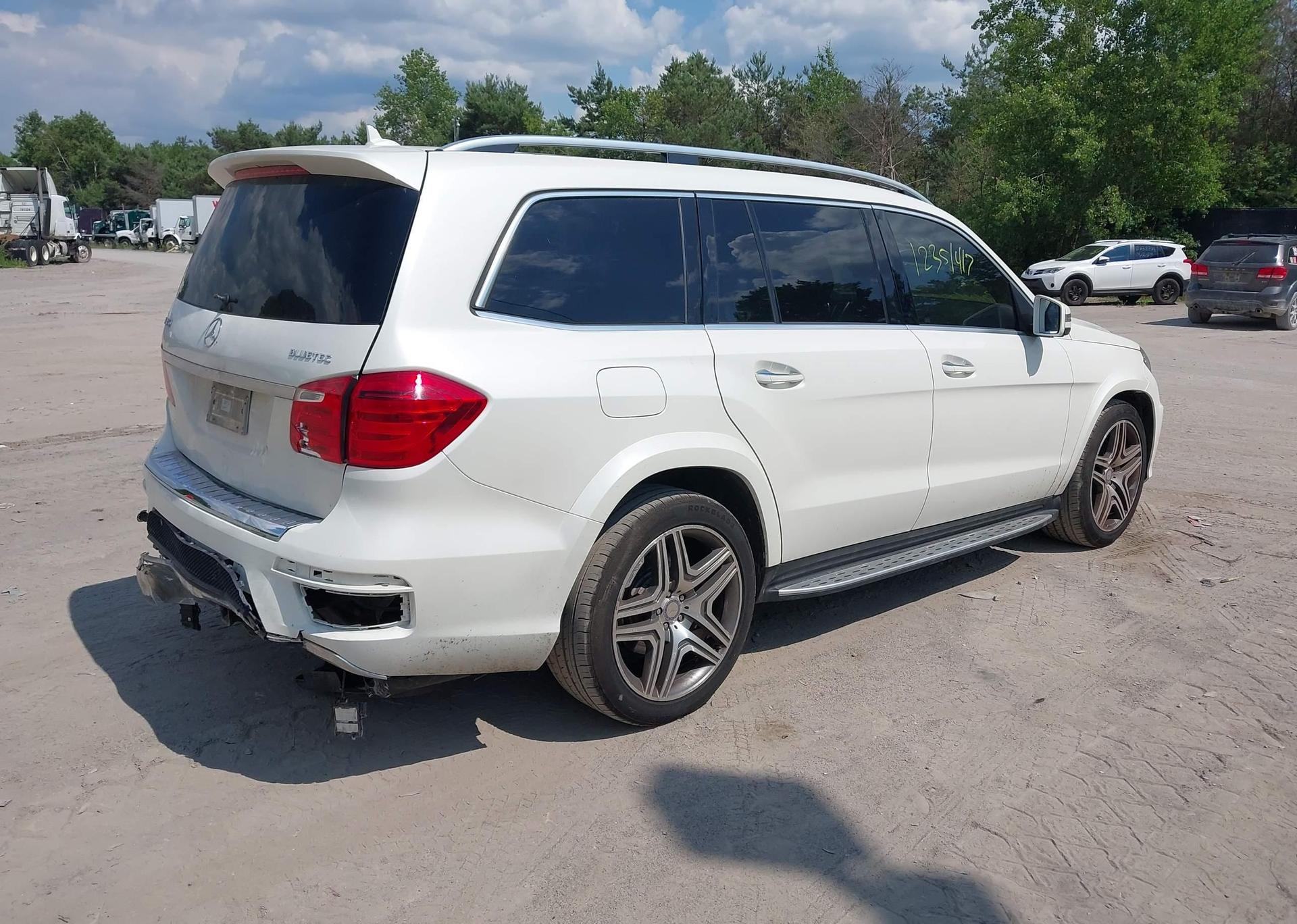 2013 MERCEDES-BENZ GL 350 BLUETEC
