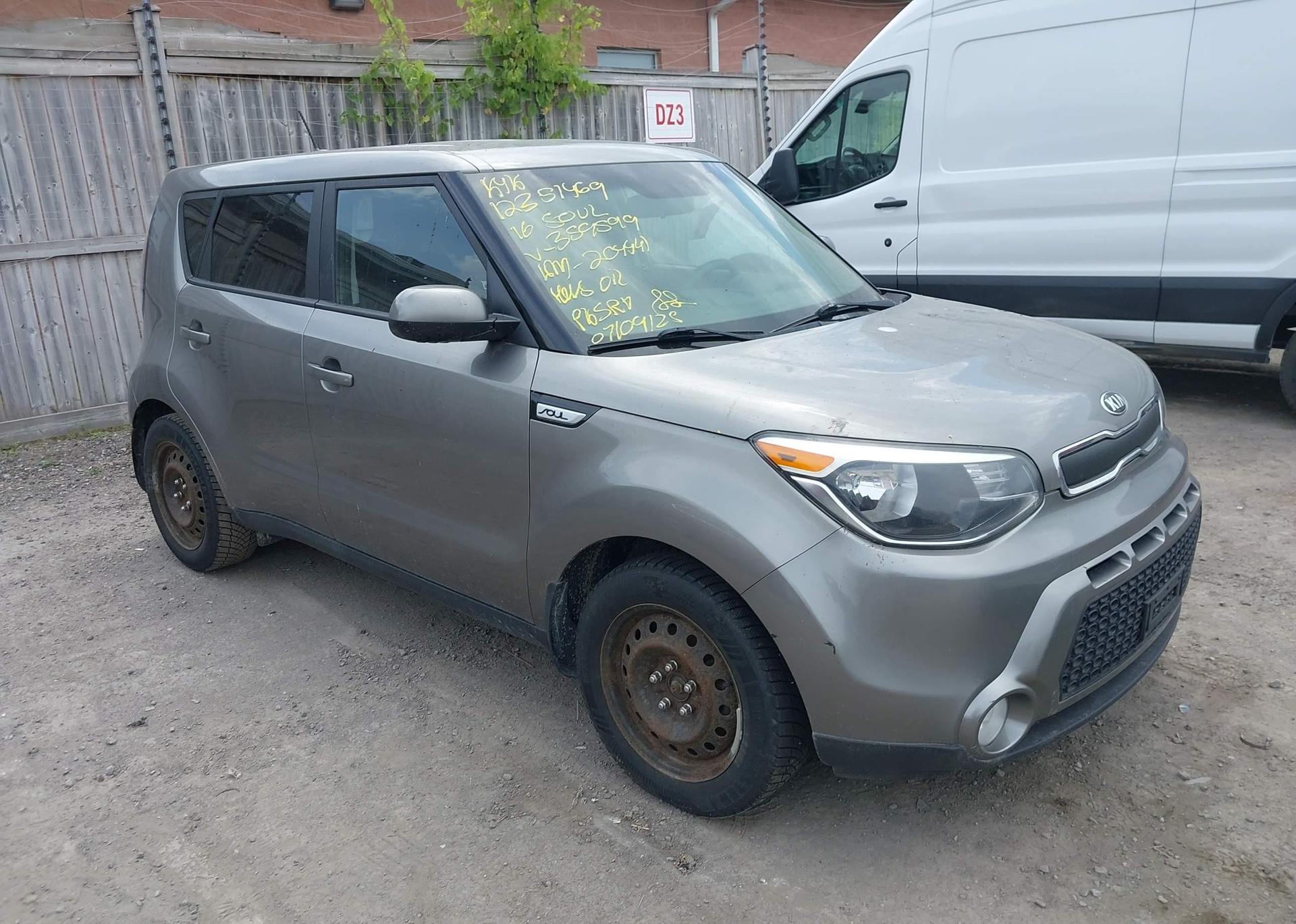 2016 KIA SOUL