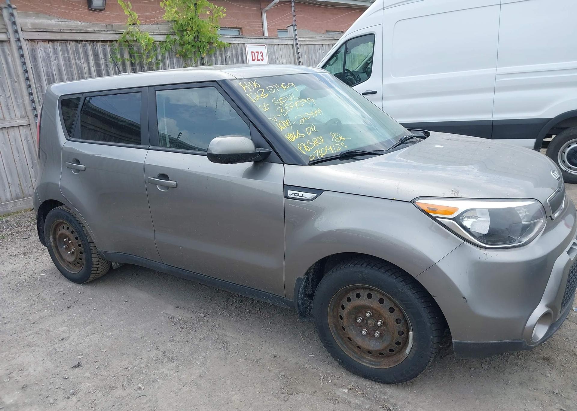 2016 KIA SOUL
