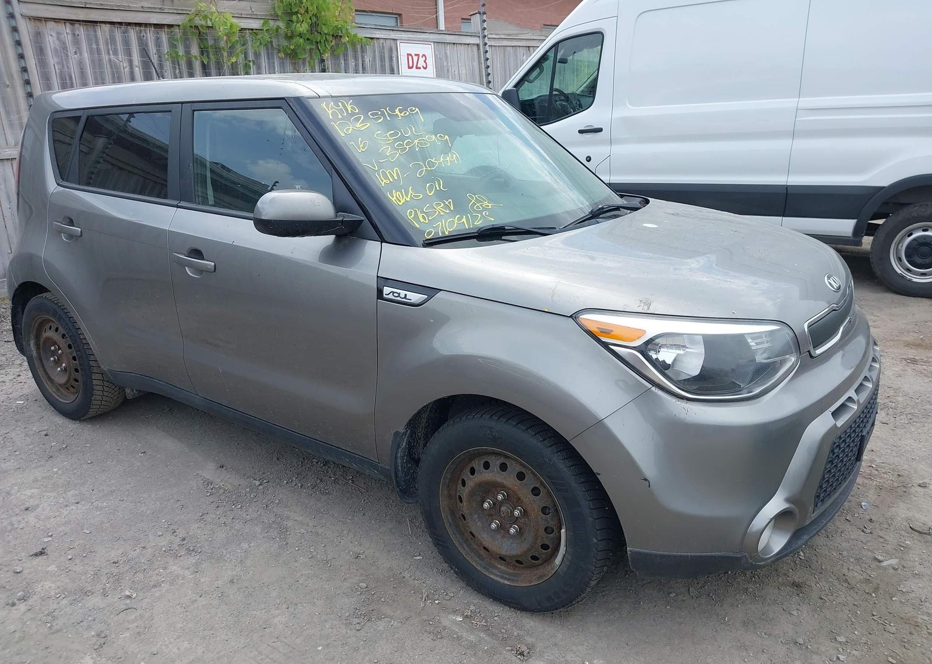 2016 KIA SOUL