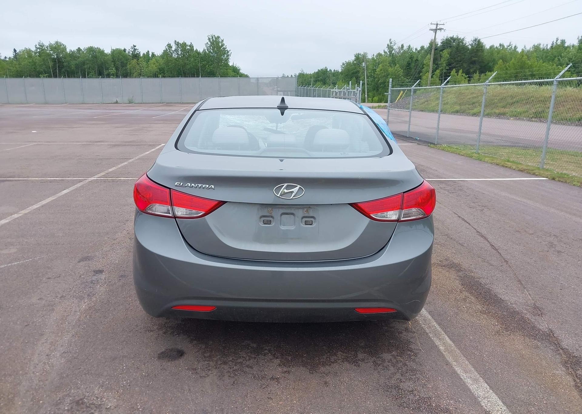 2012 HYUNDAI ELANTRA GLS