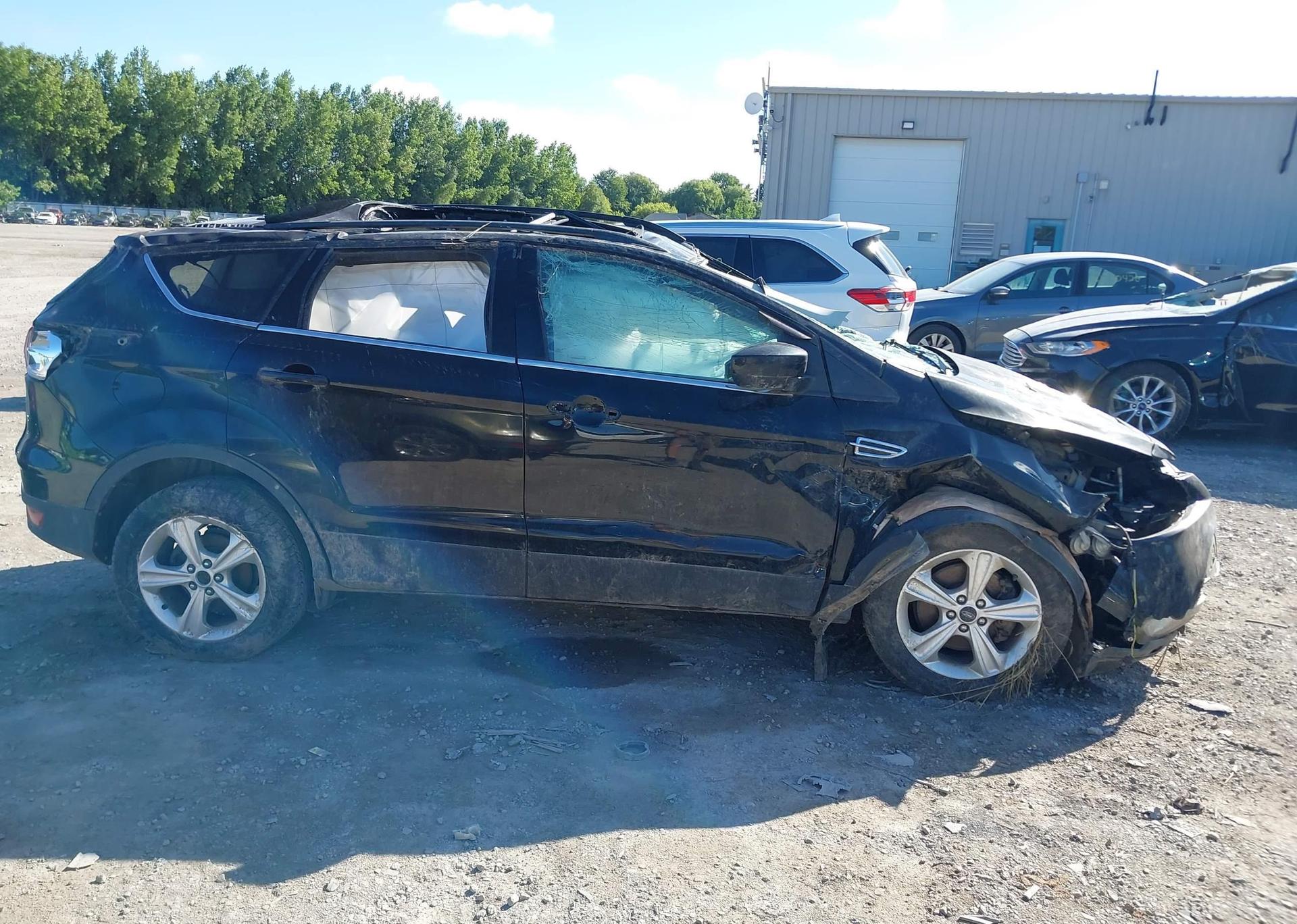 2016 FORD ESCAPE SE