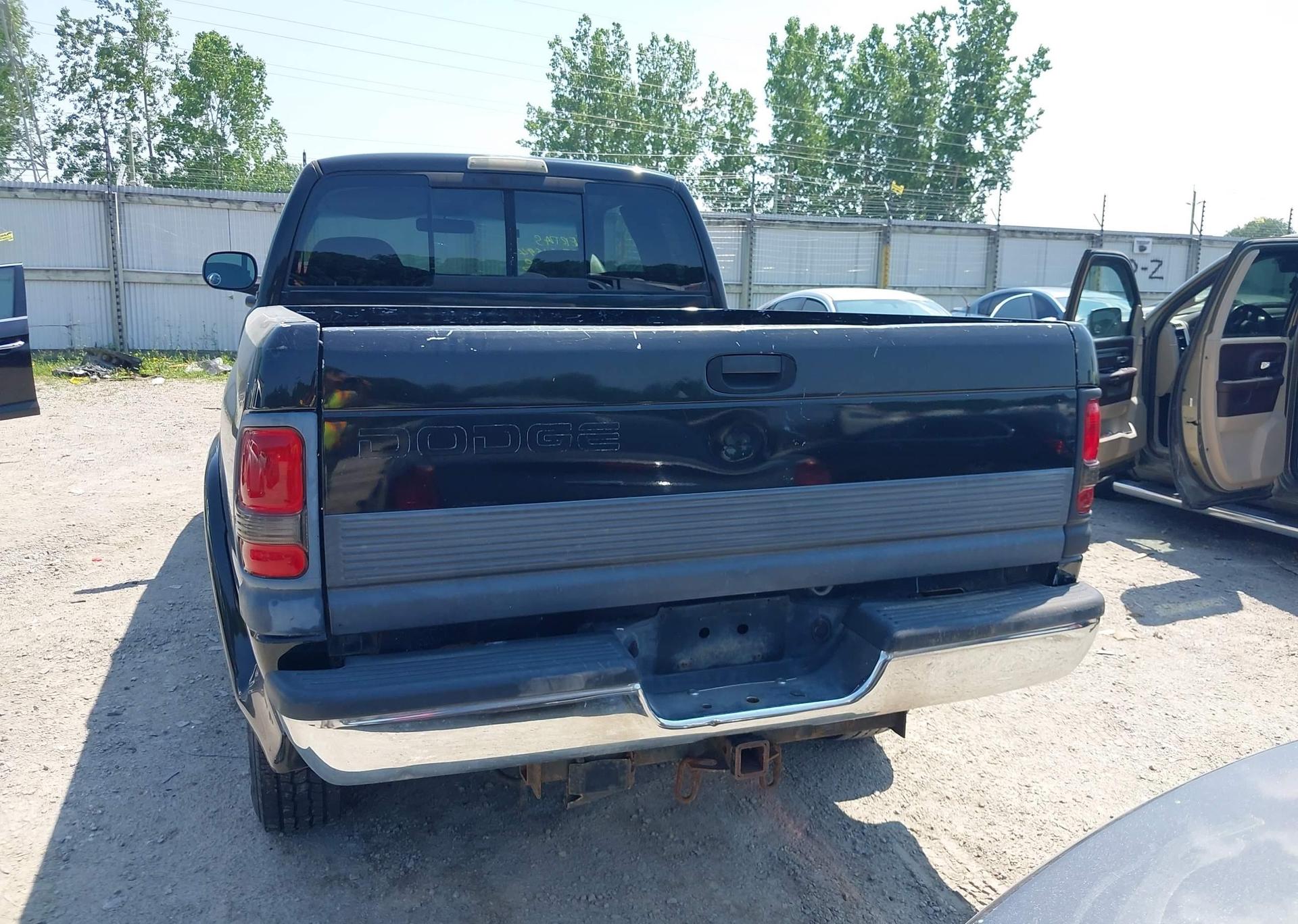 1999 DODGE RAM 2500