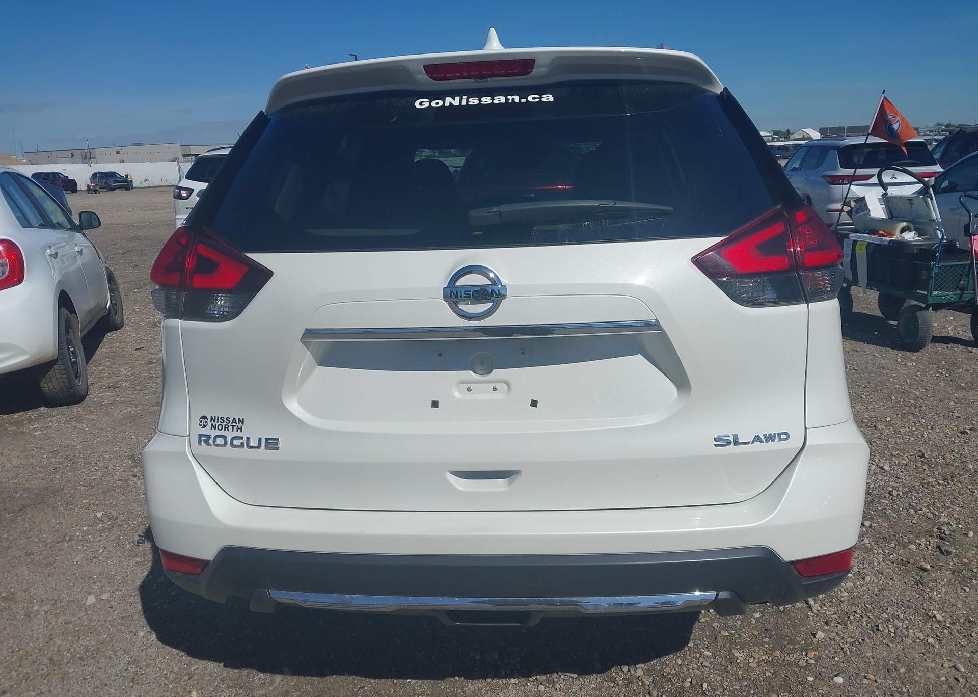 2017 NISSAN ROGUE S