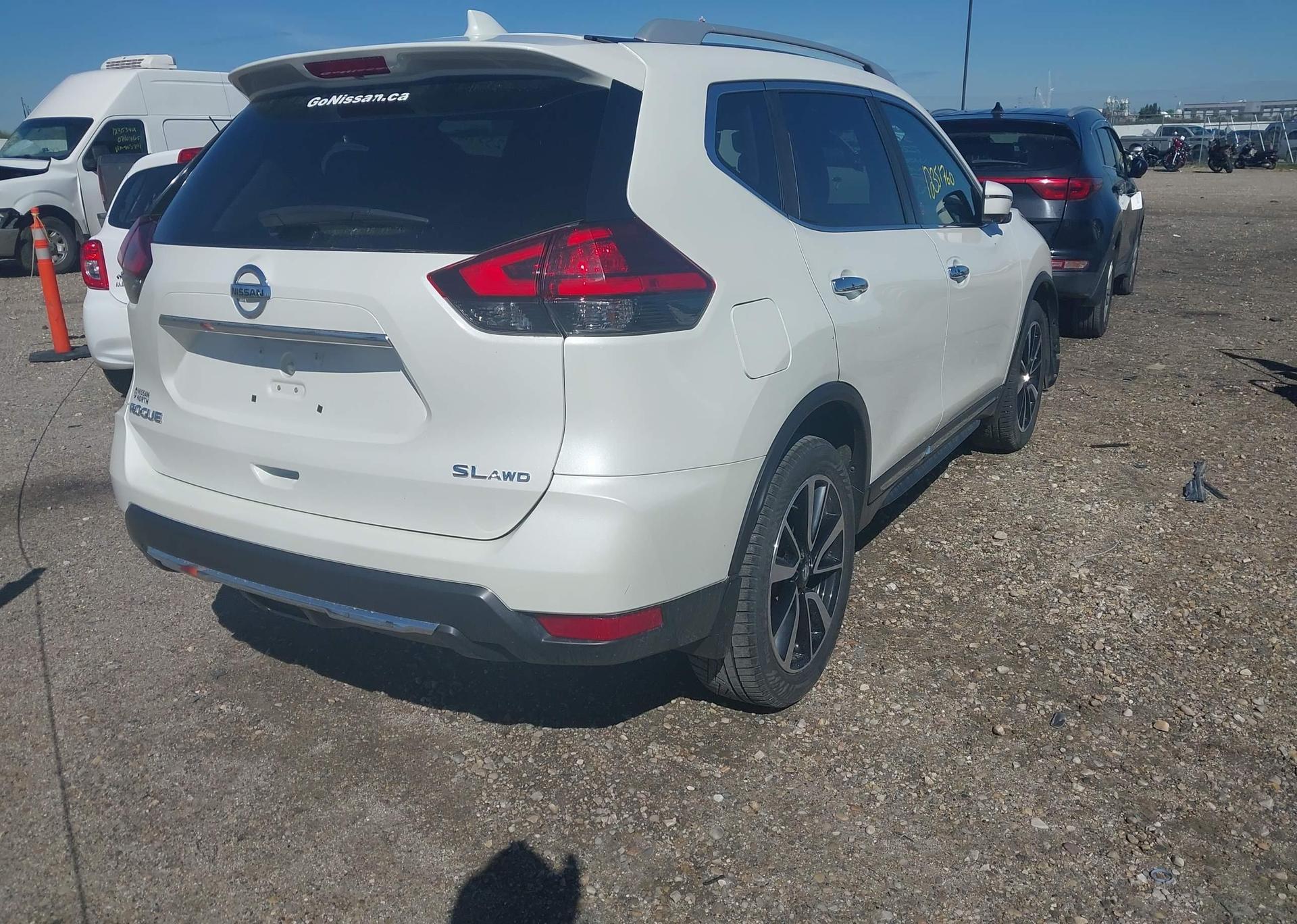 2017 NISSAN ROGUE S