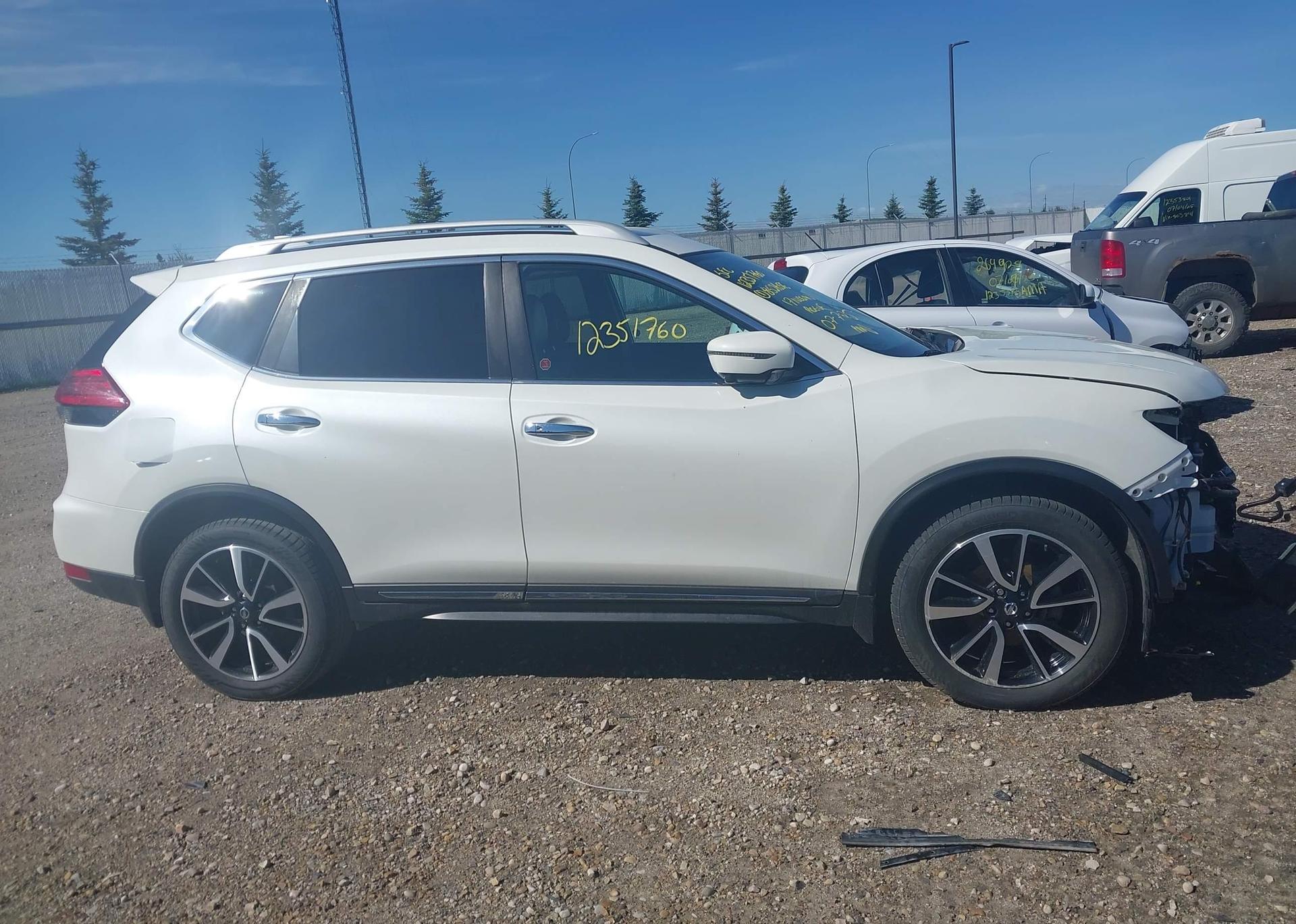2017 NISSAN ROGUE S