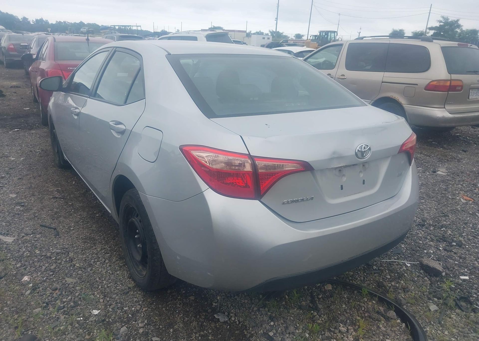 2018 TOYOTA COROLLA LE