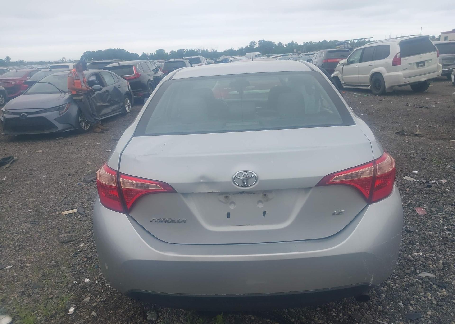 2018 TOYOTA COROLLA LE