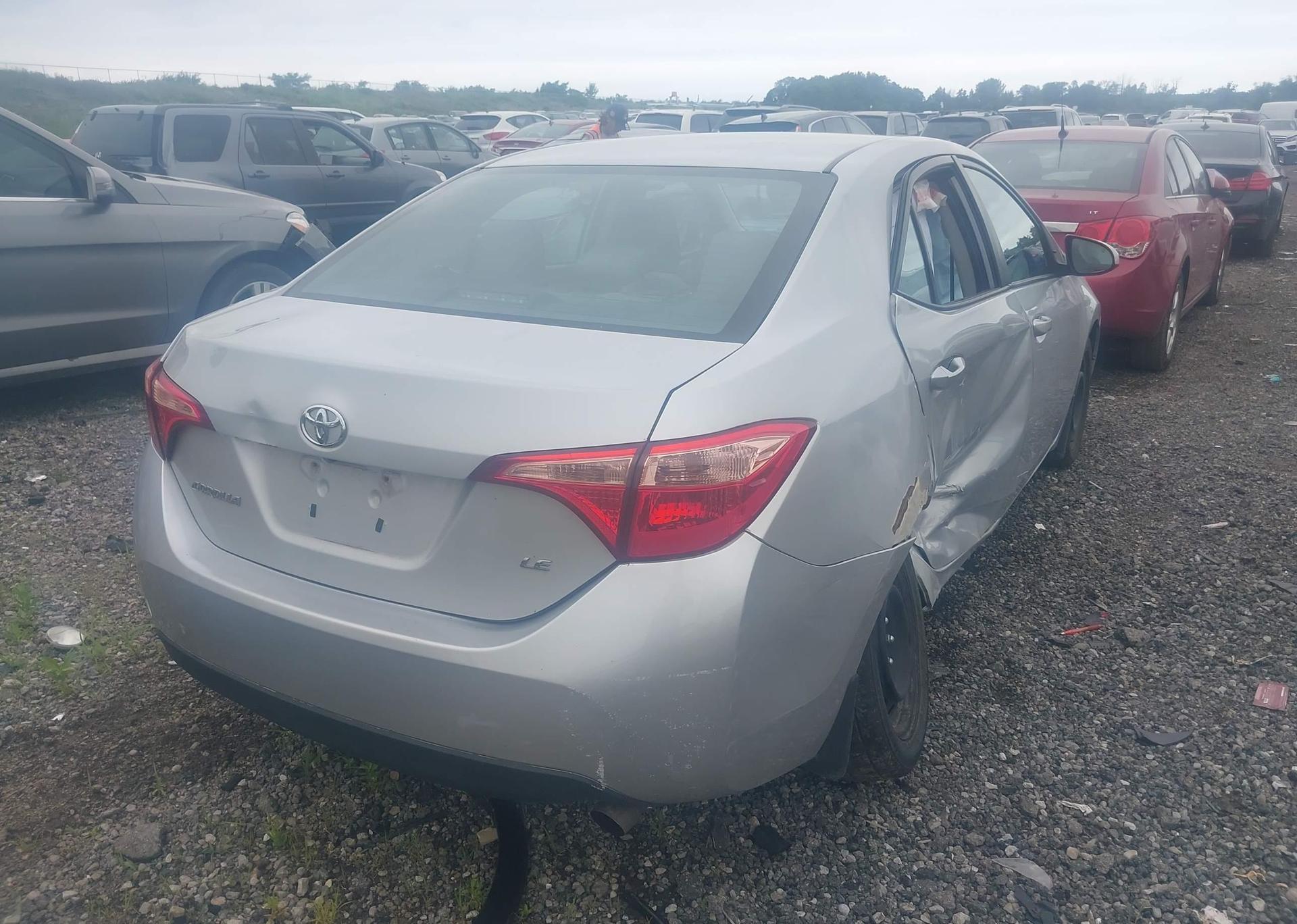 2018 TOYOTA COROLLA LE