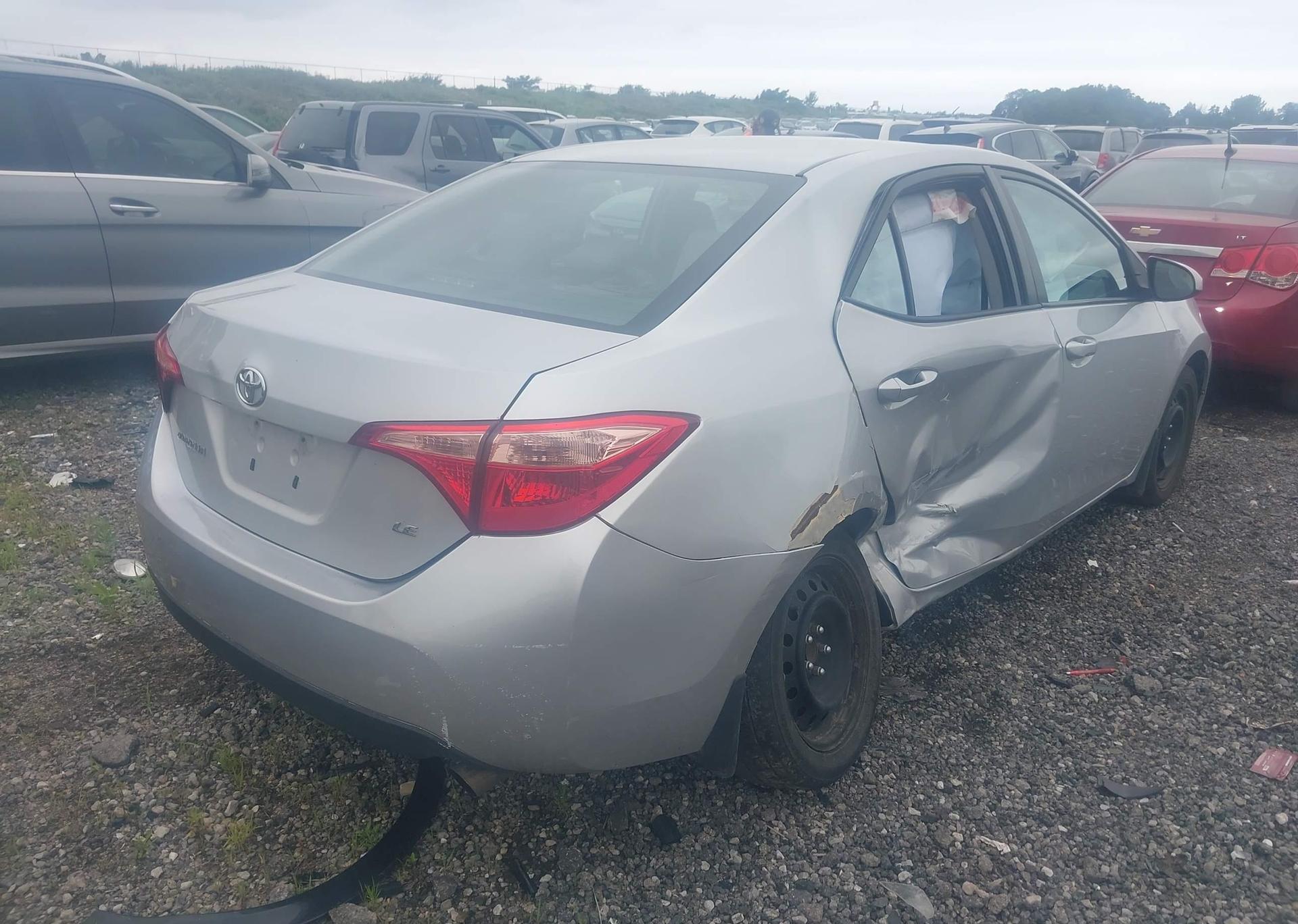 2018 TOYOTA COROLLA LE