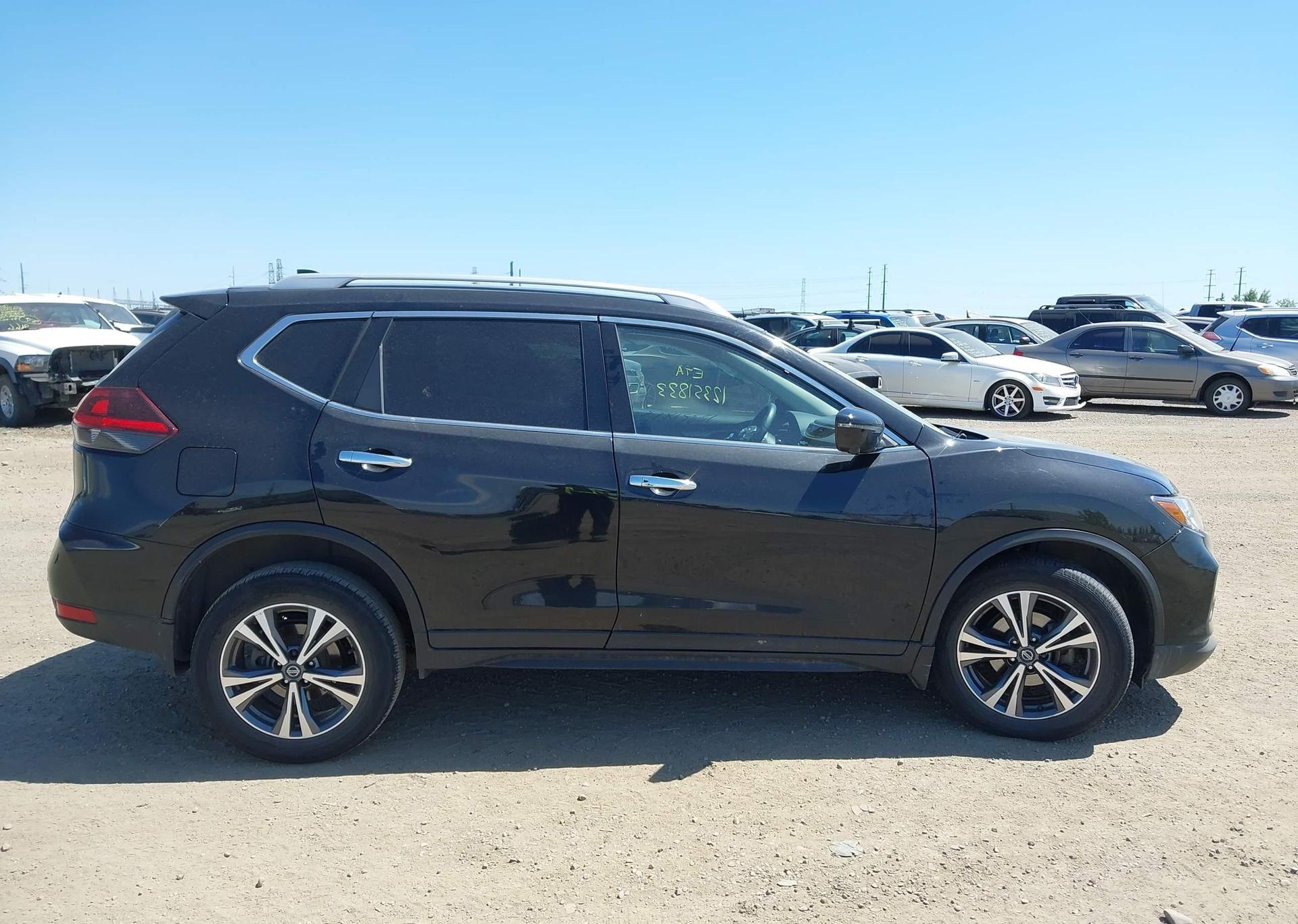 2019 NISSAN ROGUE S