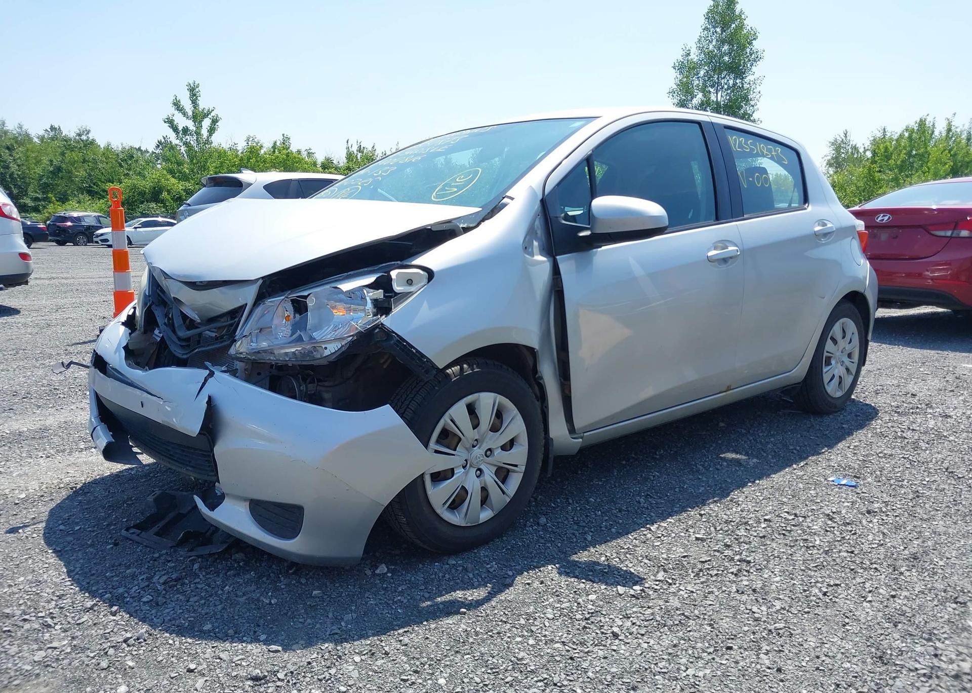 2014 TOYOTA YARIS LE
