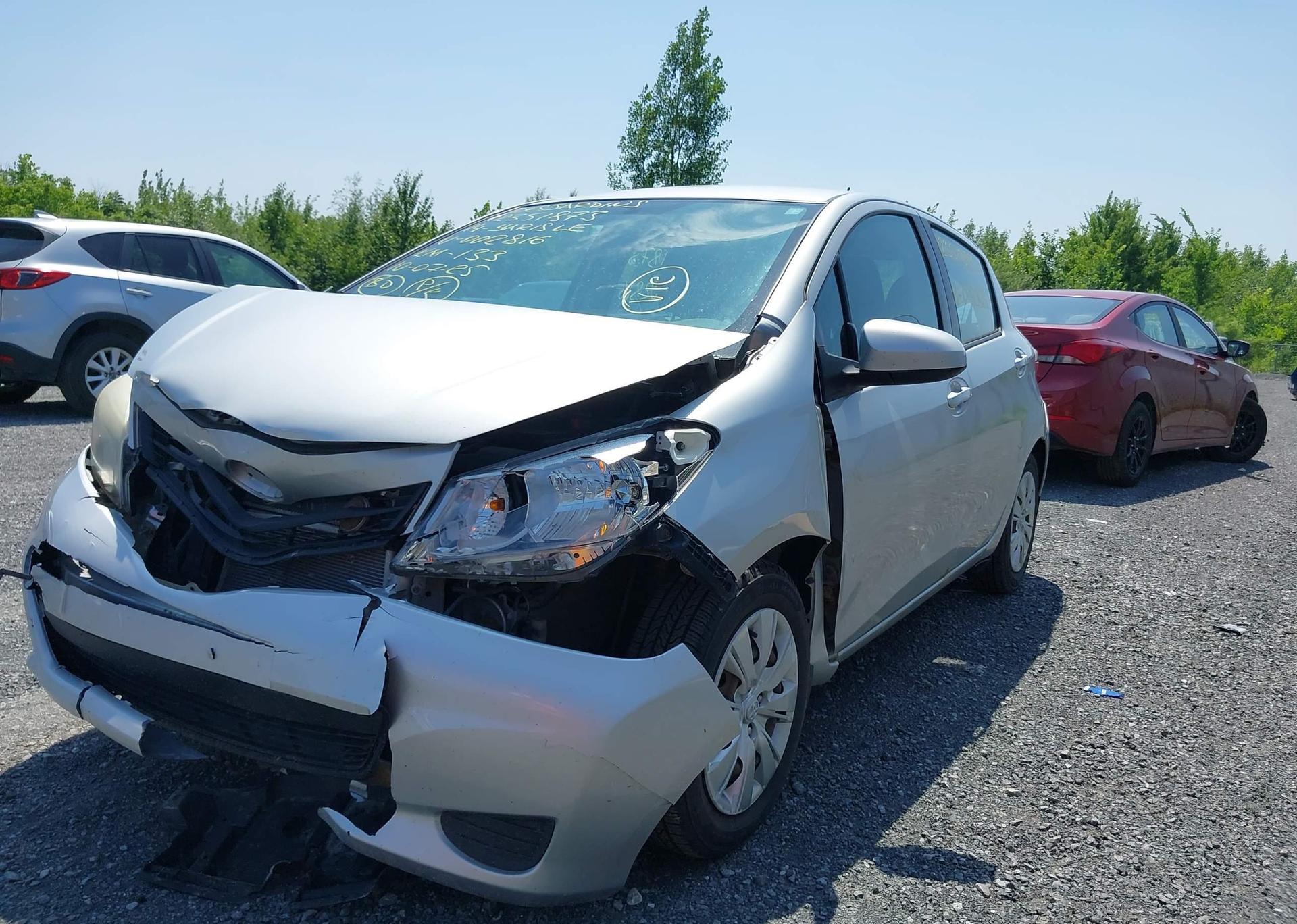2014 TOYOTA YARIS LE