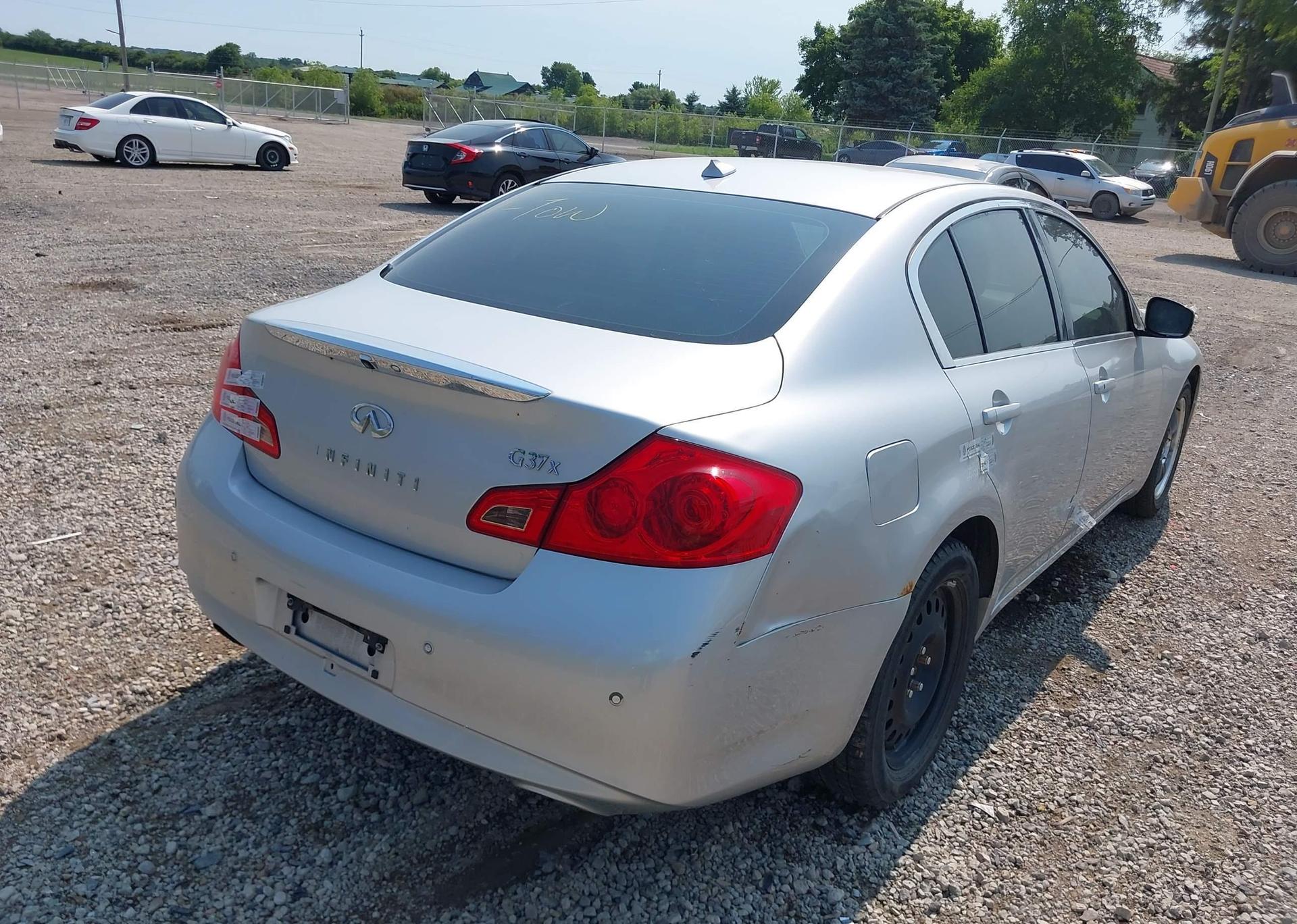2012 INFINITI G37X