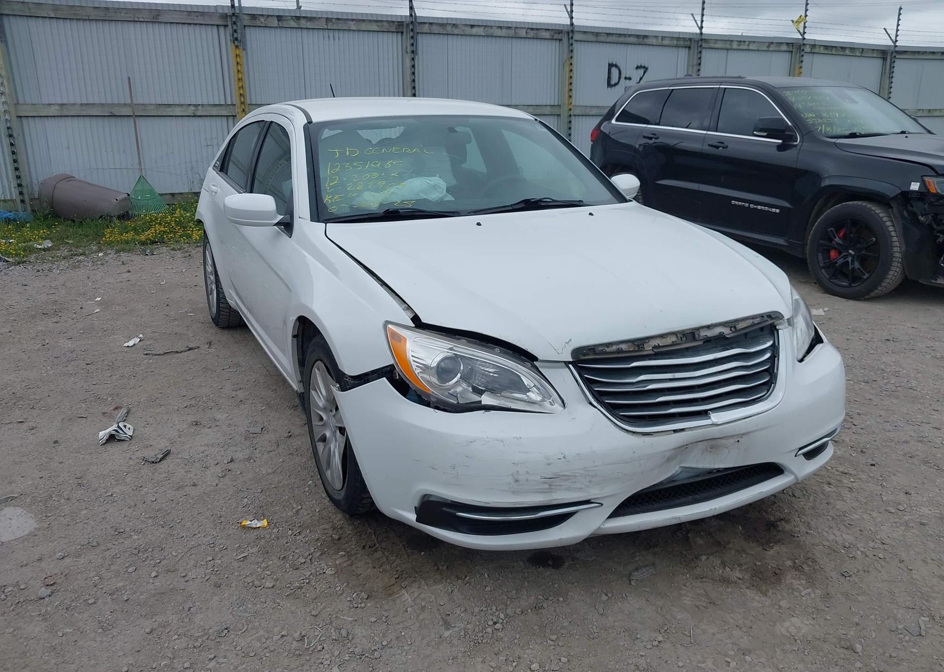2012 CHRYSLER 200 LX