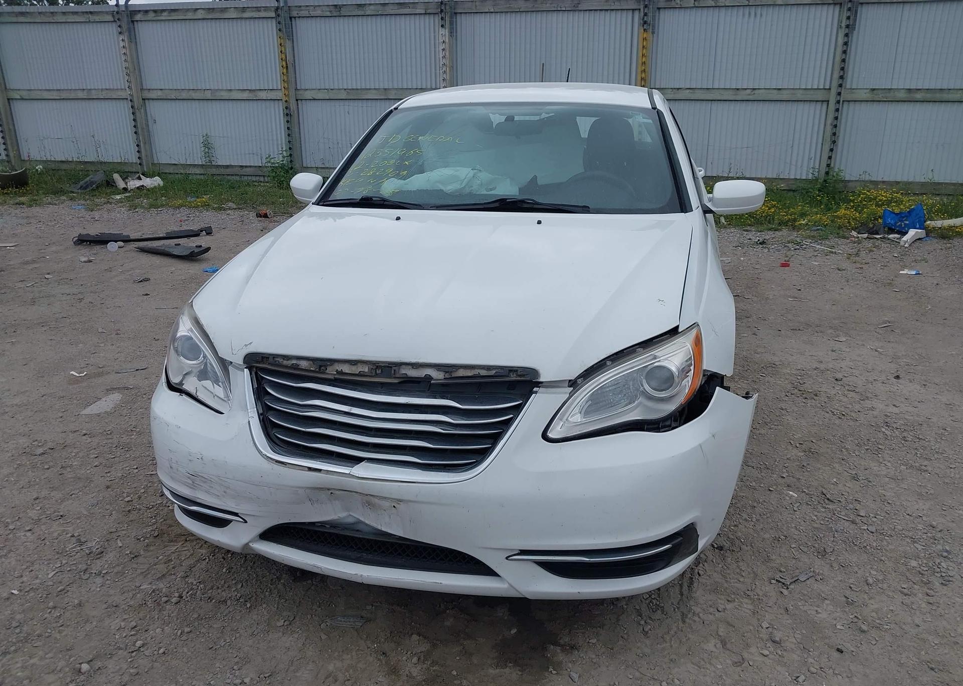 2012 CHRYSLER 200 LX