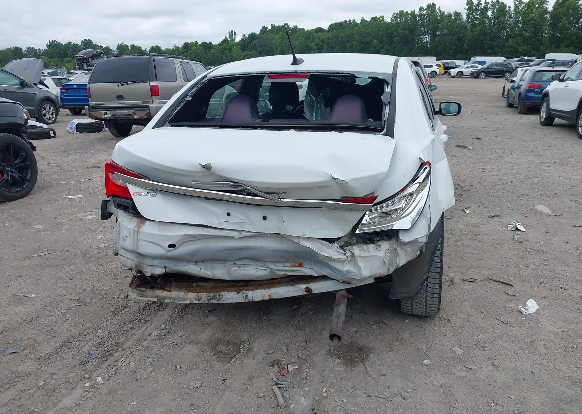 2012 CHRYSLER 200 LX