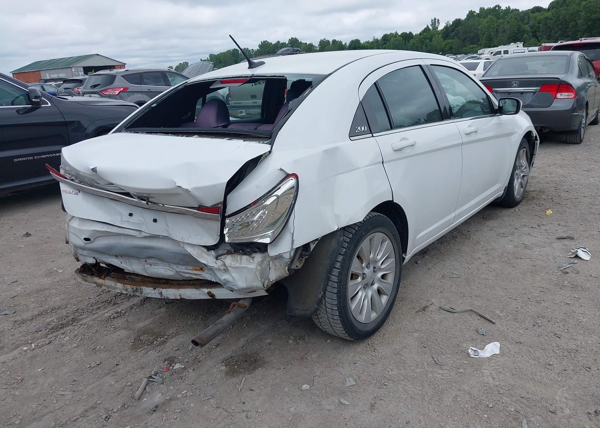 2012 CHRYSLER 200 LX