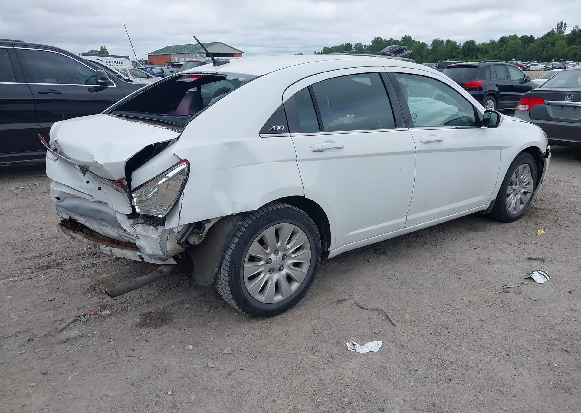 2012 CHRYSLER 200 LX