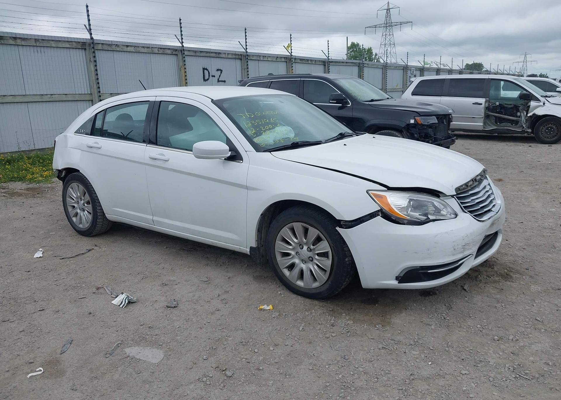 2012 CHRYSLER 200 LX