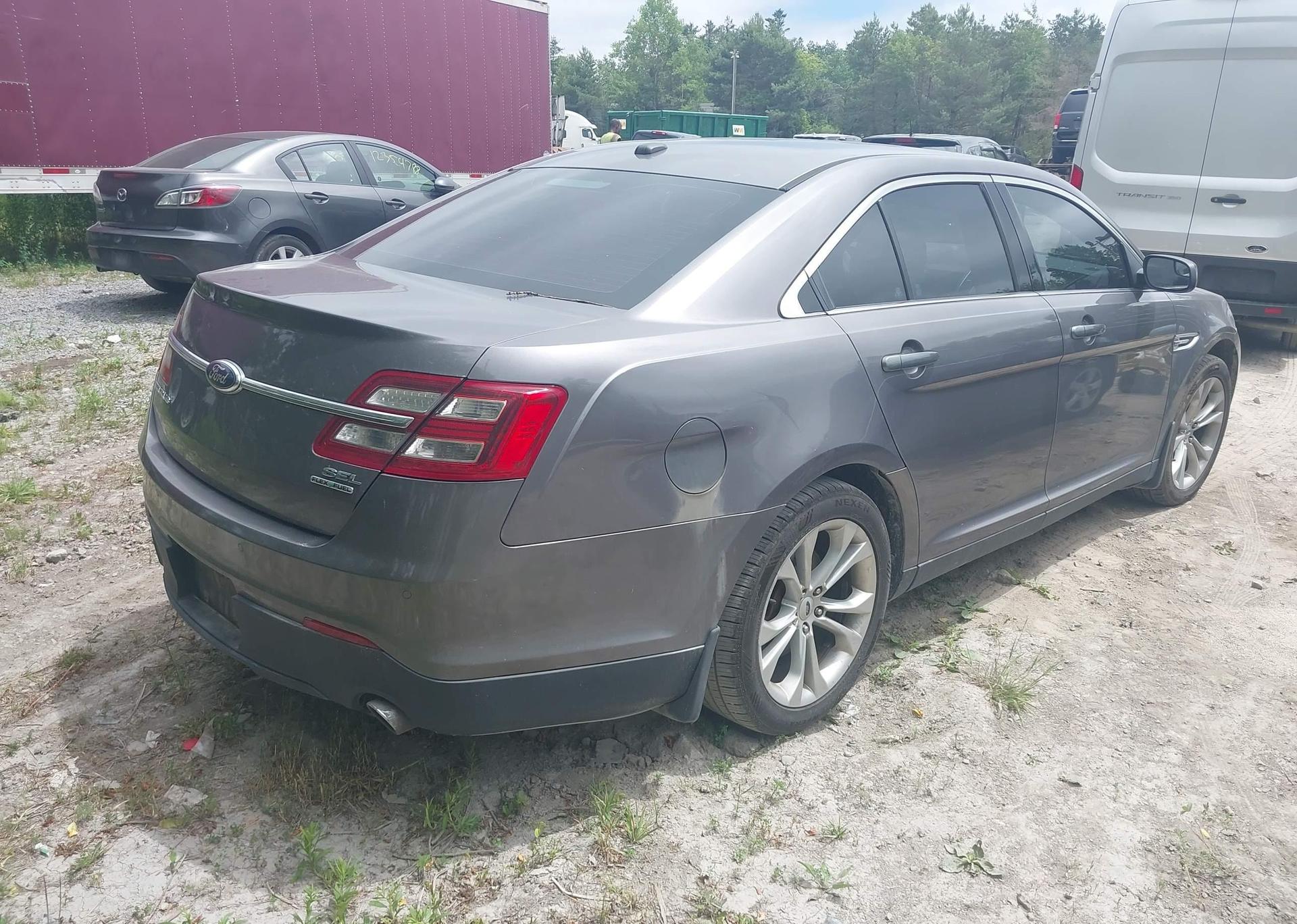 2013 FORD TAURUS SEL