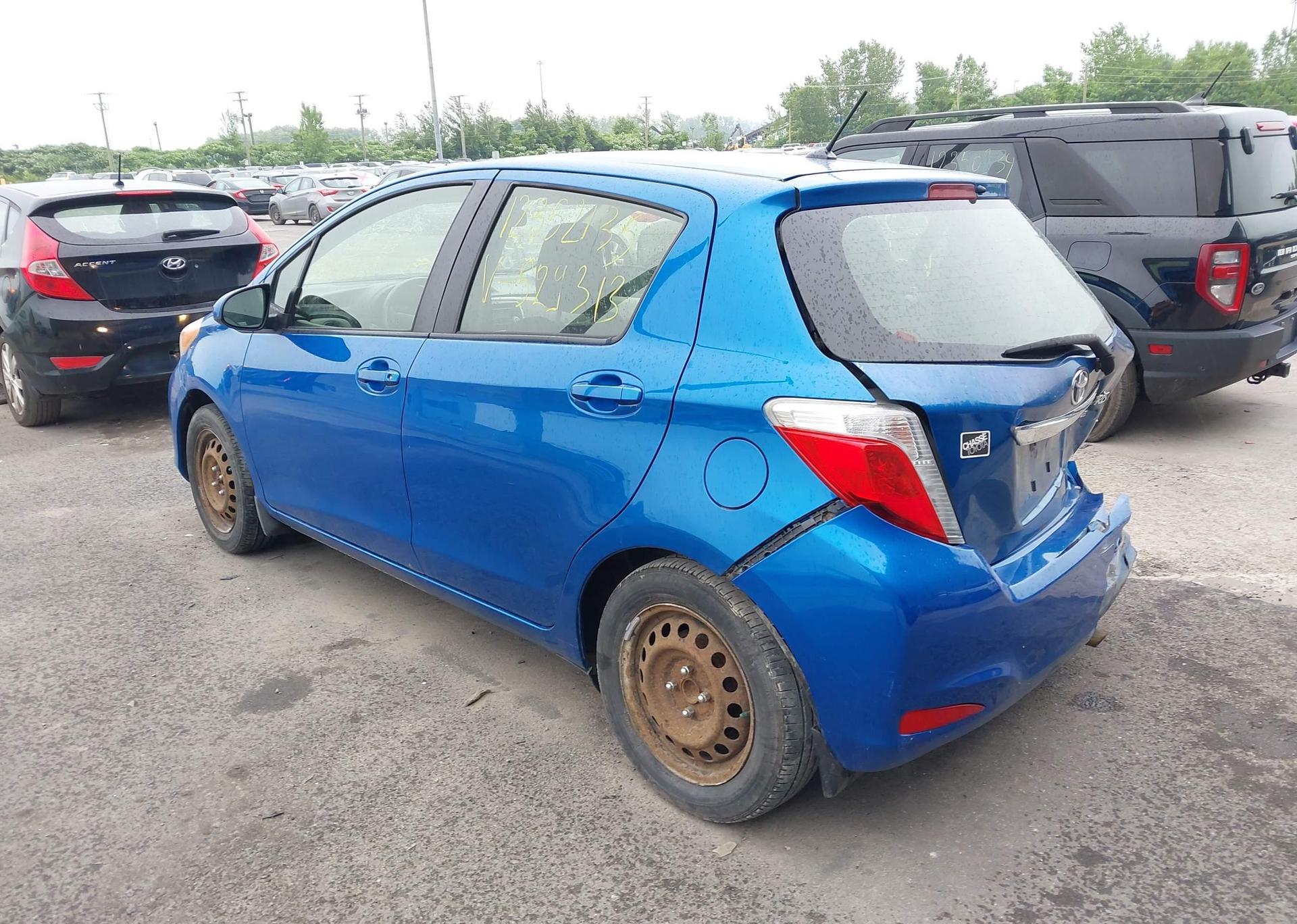 2012 TOYOTA YARIS LE