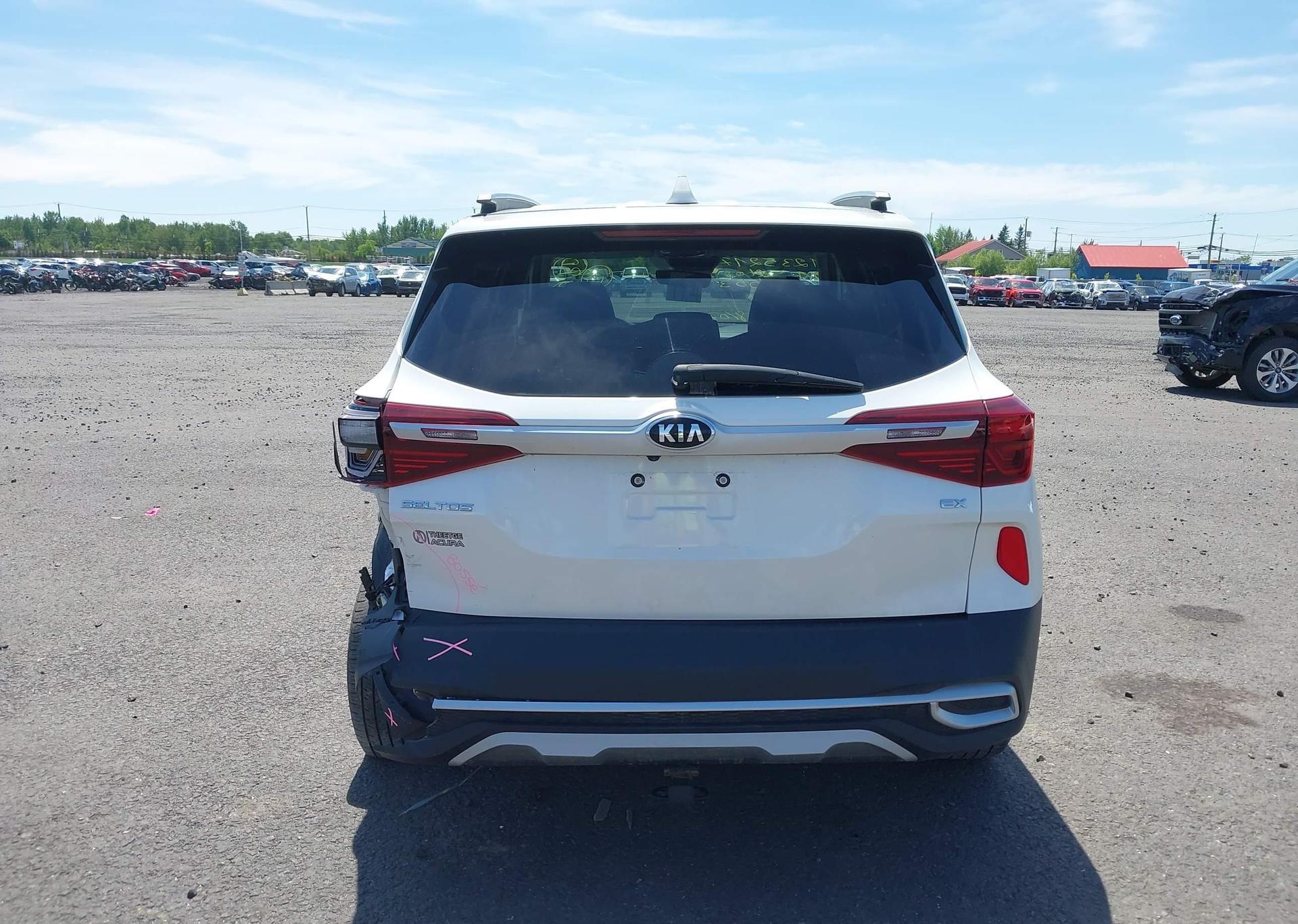 2021 KIA SELTOS EX